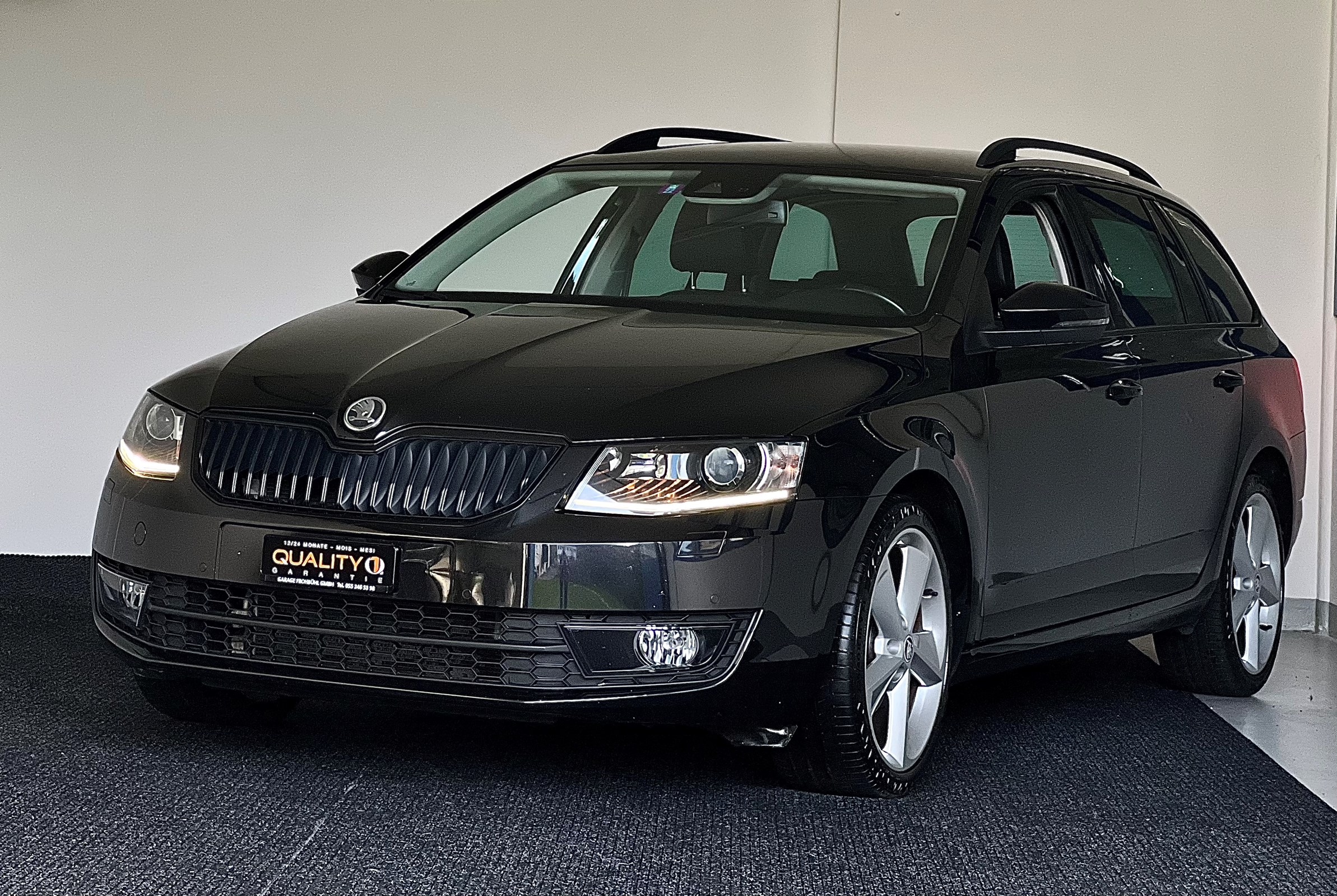 SKODA Octavia Combi 2.0 TDI Elegance DSG