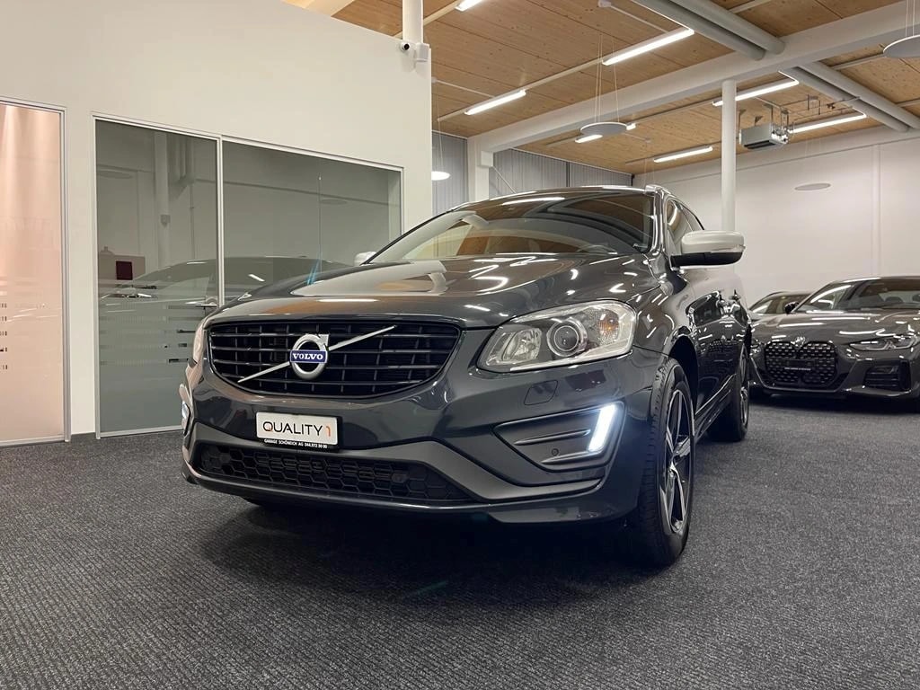 VOLVO XC60 T5 AWD Momentum R-Design Geartronic