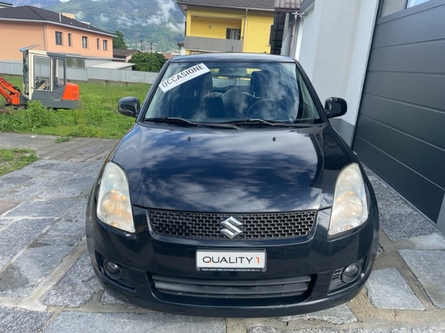 SUZUKI Swift 1.3i 16V GL Top 4x4