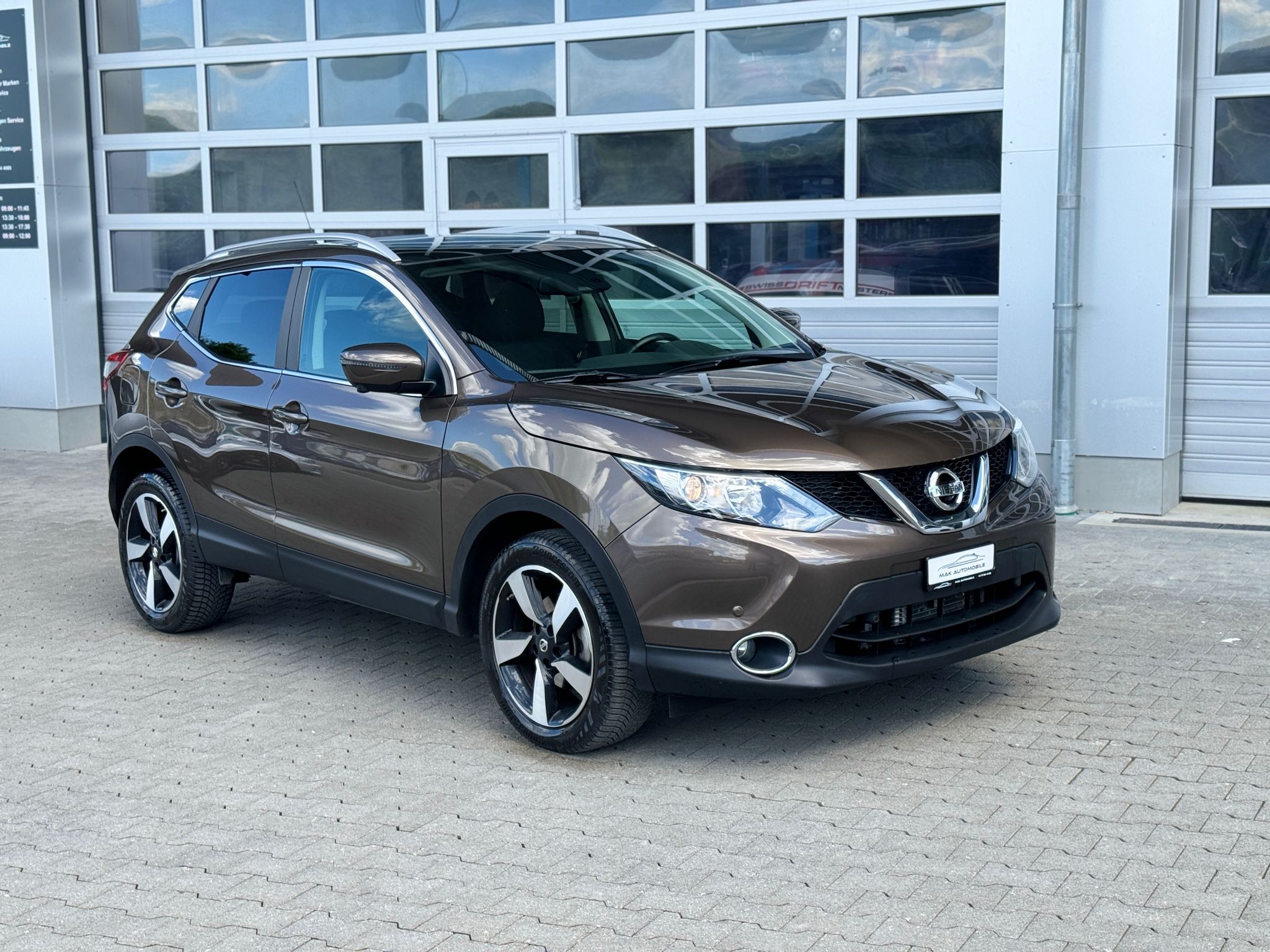 NISSAN Qashqai 1.2 DIG-T N-Connecta Xtronic CVT