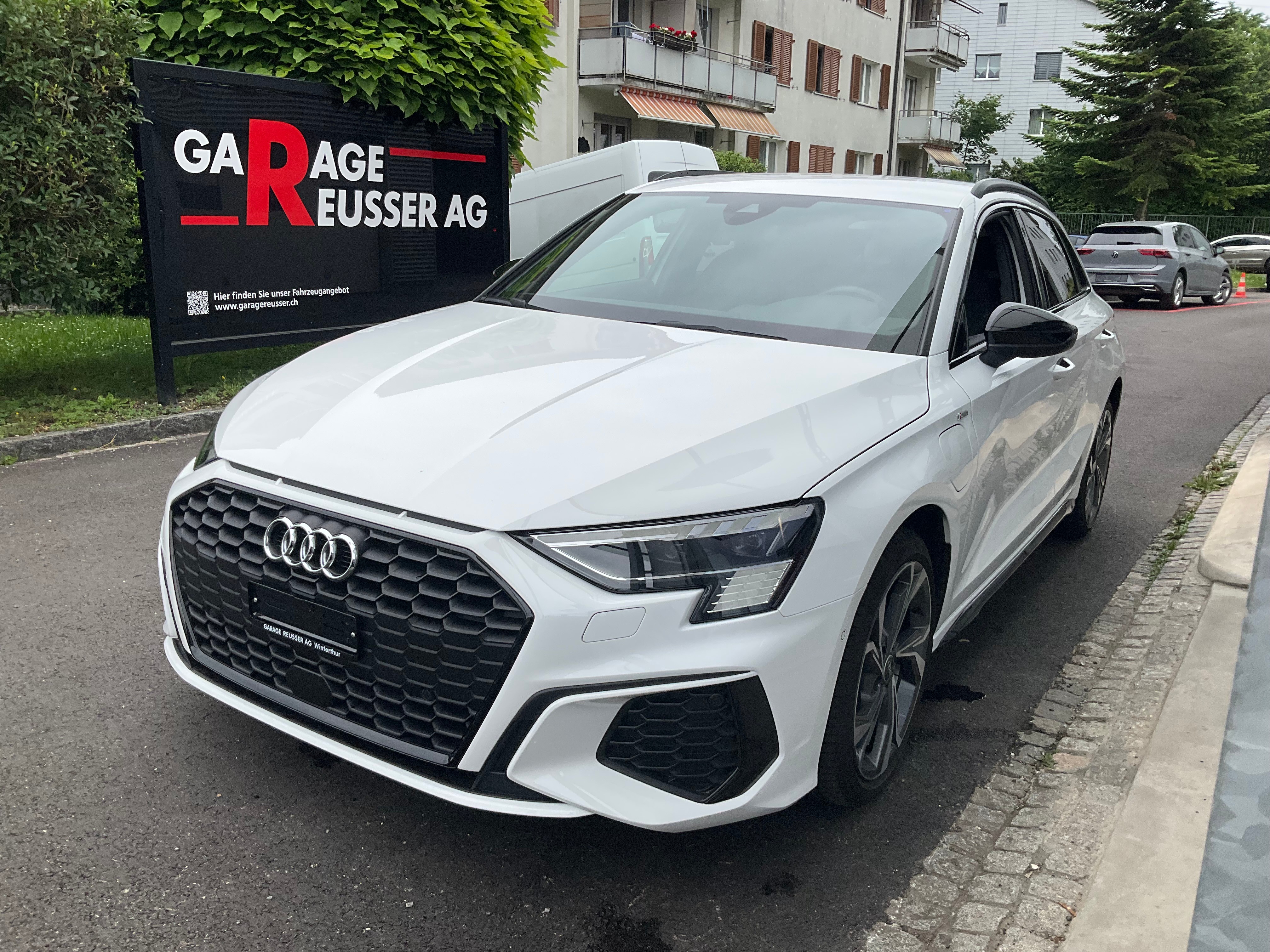 AUDI A3 SPORTBACK 40 TFSI e S line *** TOPAUSSTATTUNG MIT OPTIKPAKET SCHWARZ ***