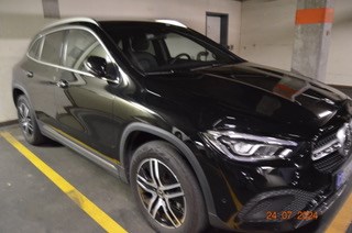 MERCEDES-BENZ GLA 200 7G-DCT