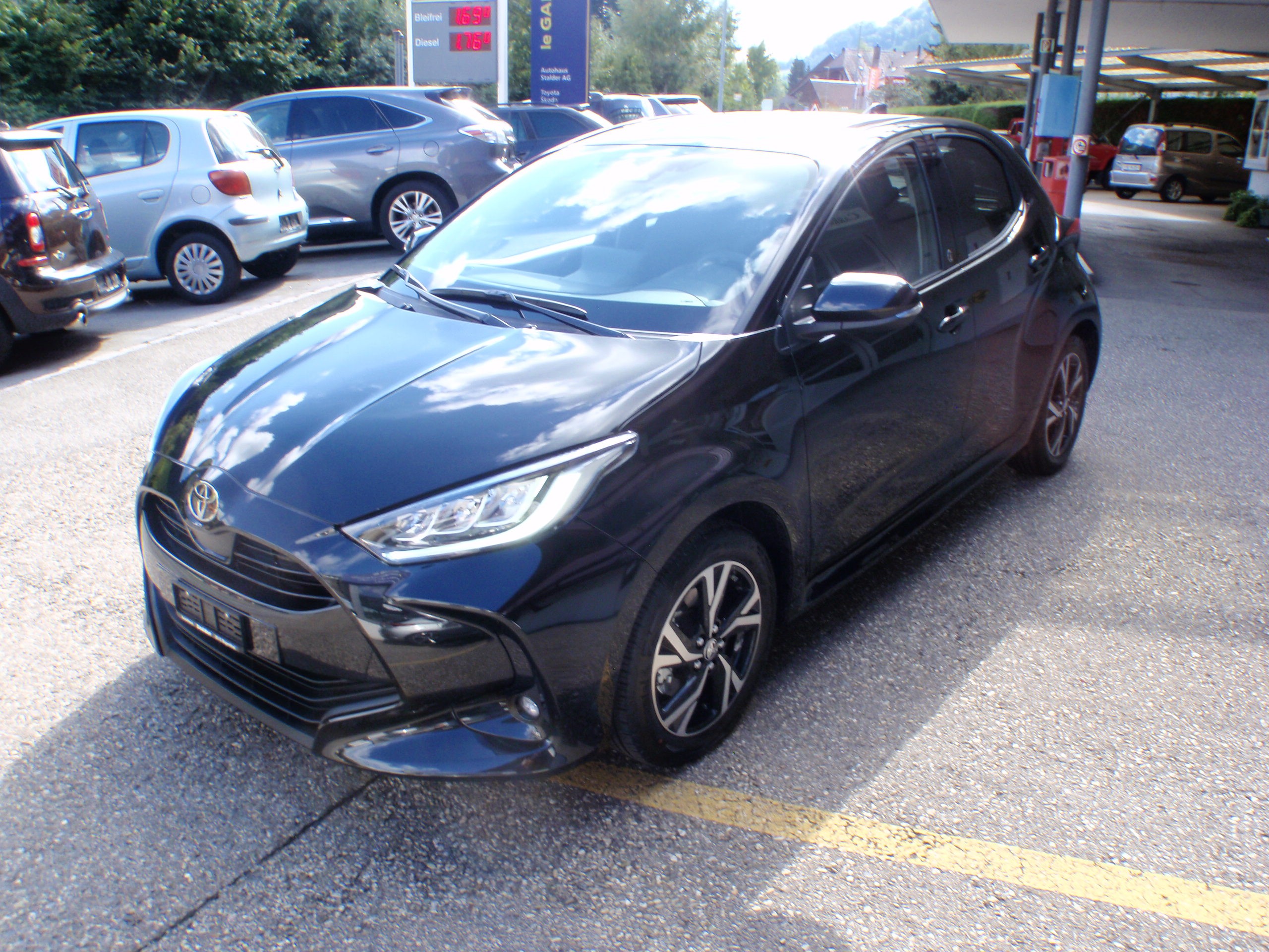 TOYOTA Yaris 1.5 Trend e-CVT