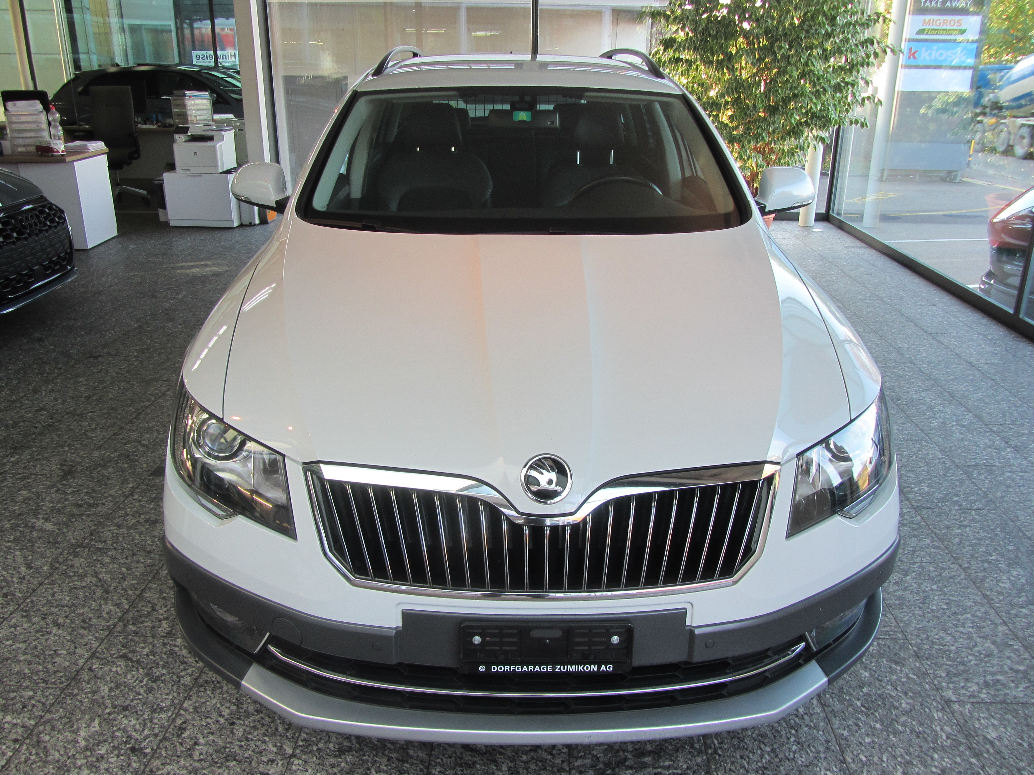 SKODA Superb Combi 2.0 TDi Elegance 4x4 DSG