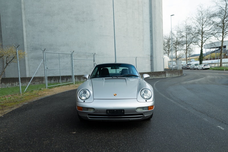 PORSCHE 911 Carrera