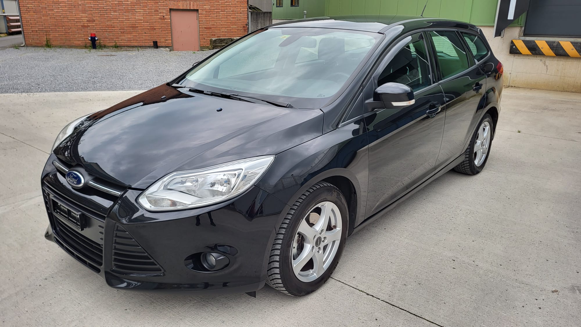 FORD Focus 1.6i VCT Titanium PowerShift