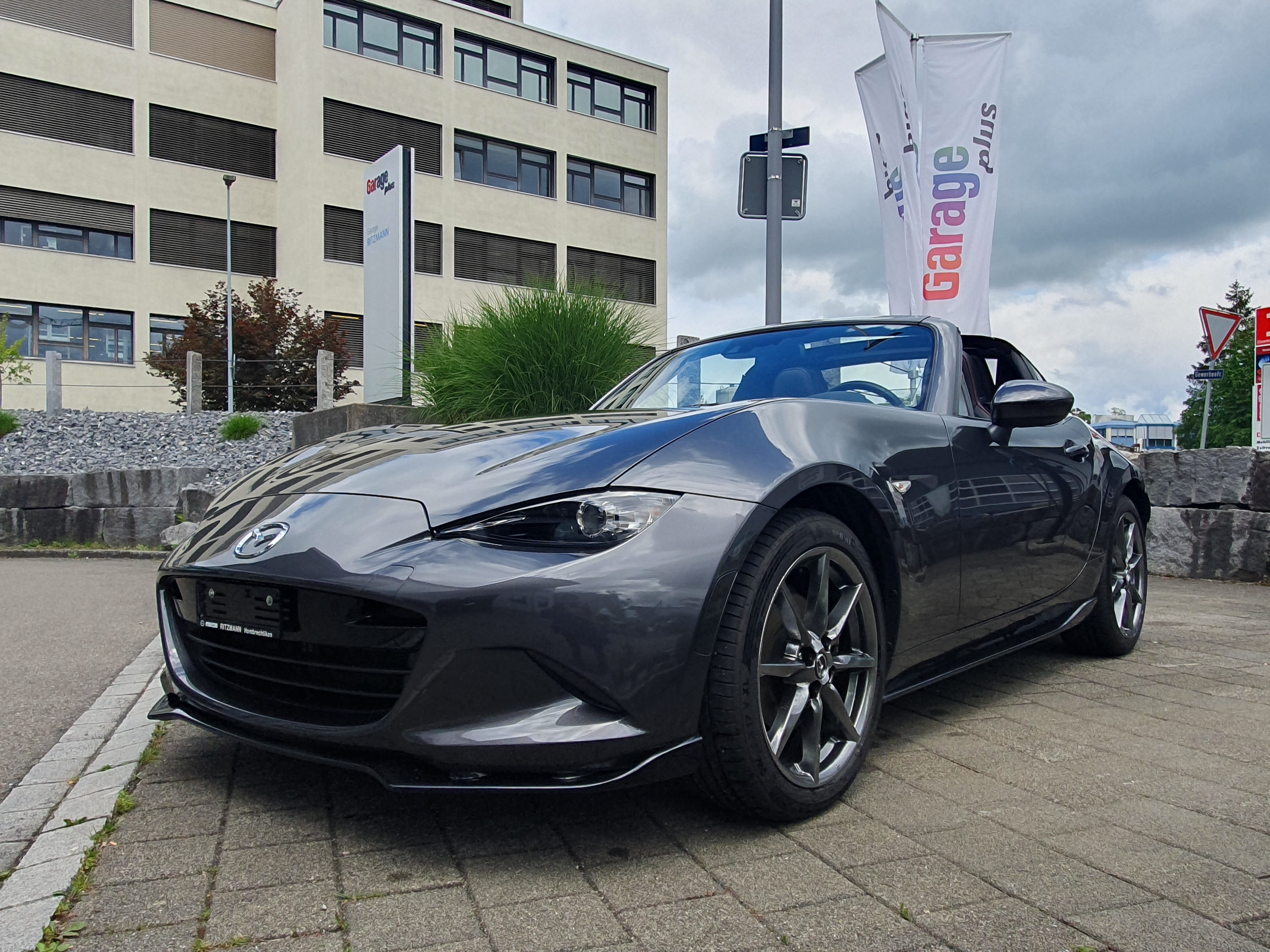 MAZDA MX-5 RF 2.0 Revolution