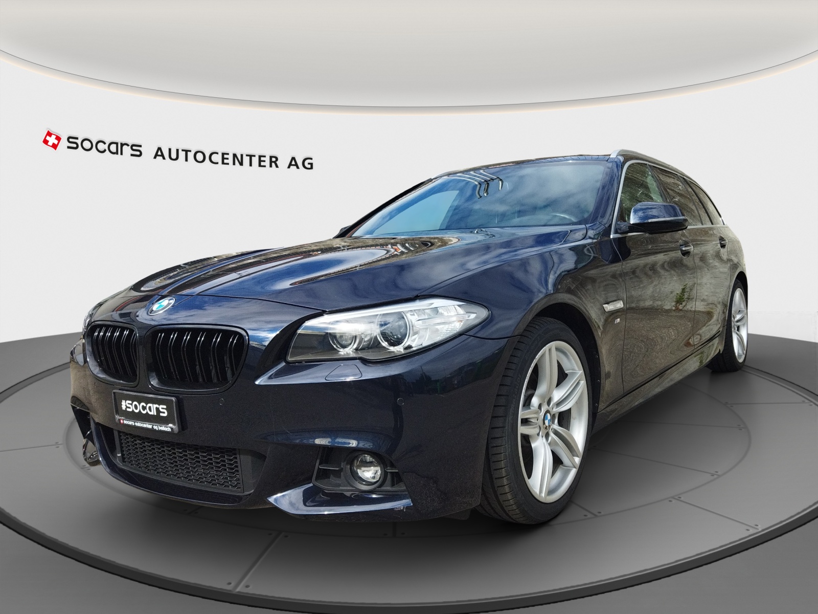 BMW 520d Touring xDrive M-Sport Steptronic // 8-fach Aluminiumbereift