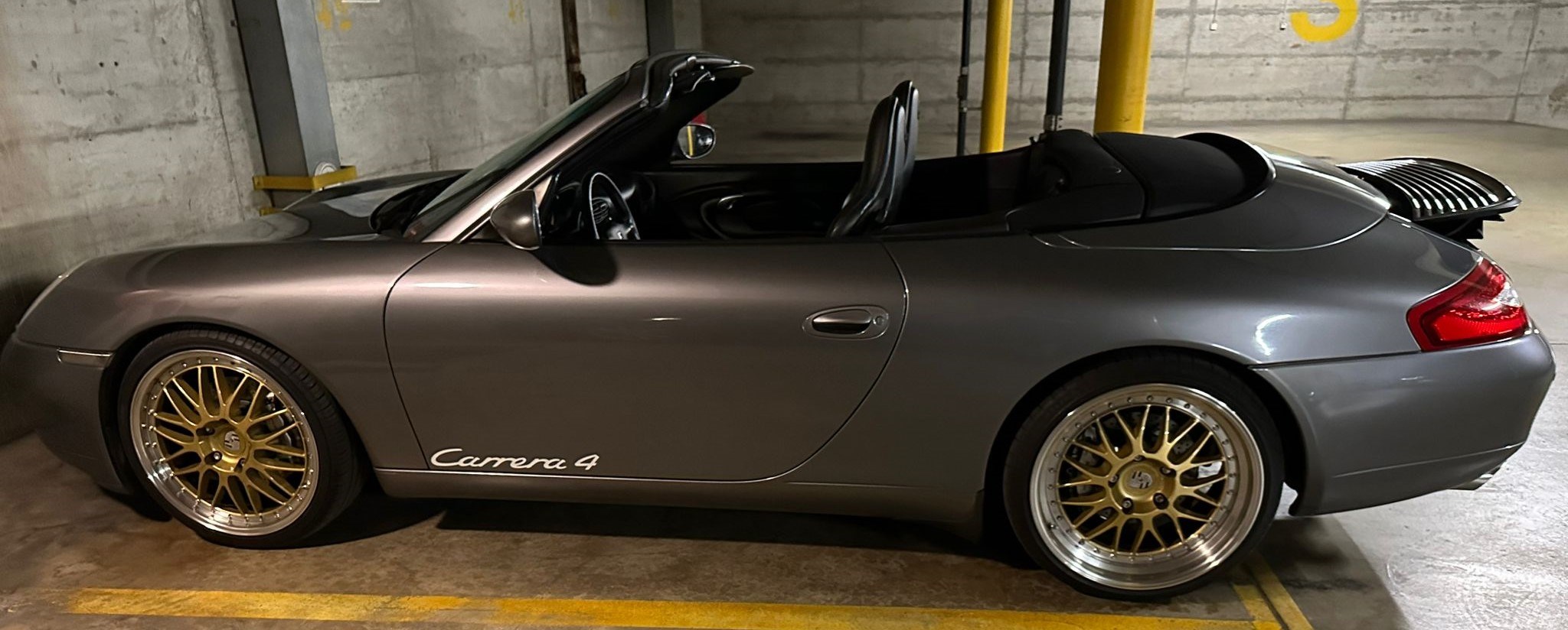 PORSCHE 911 Carrera 4 Cabrio