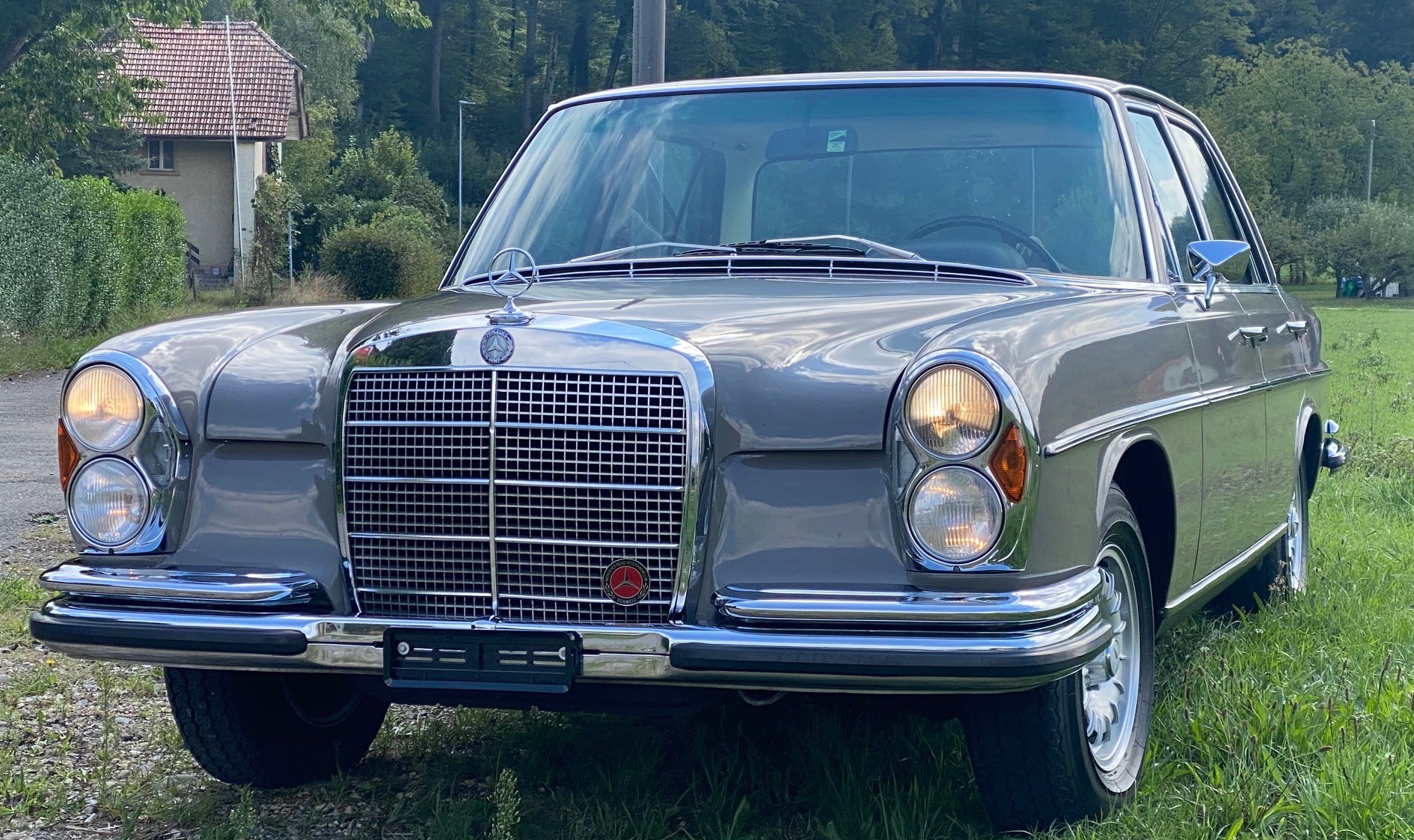 MERCEDES-BENZ 280 SE