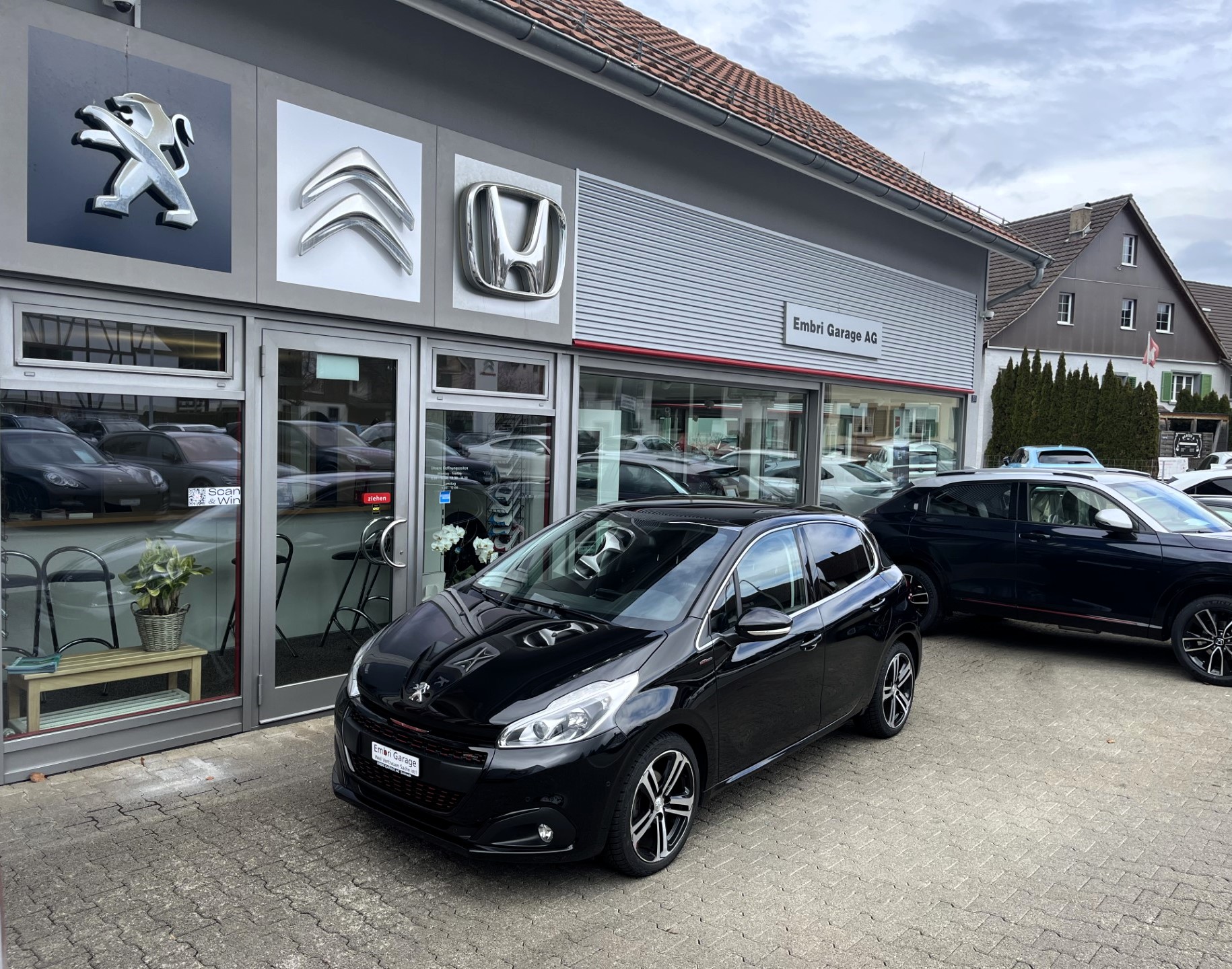 PEUGEOT 208 1.2 PureTech GT Line EAT6