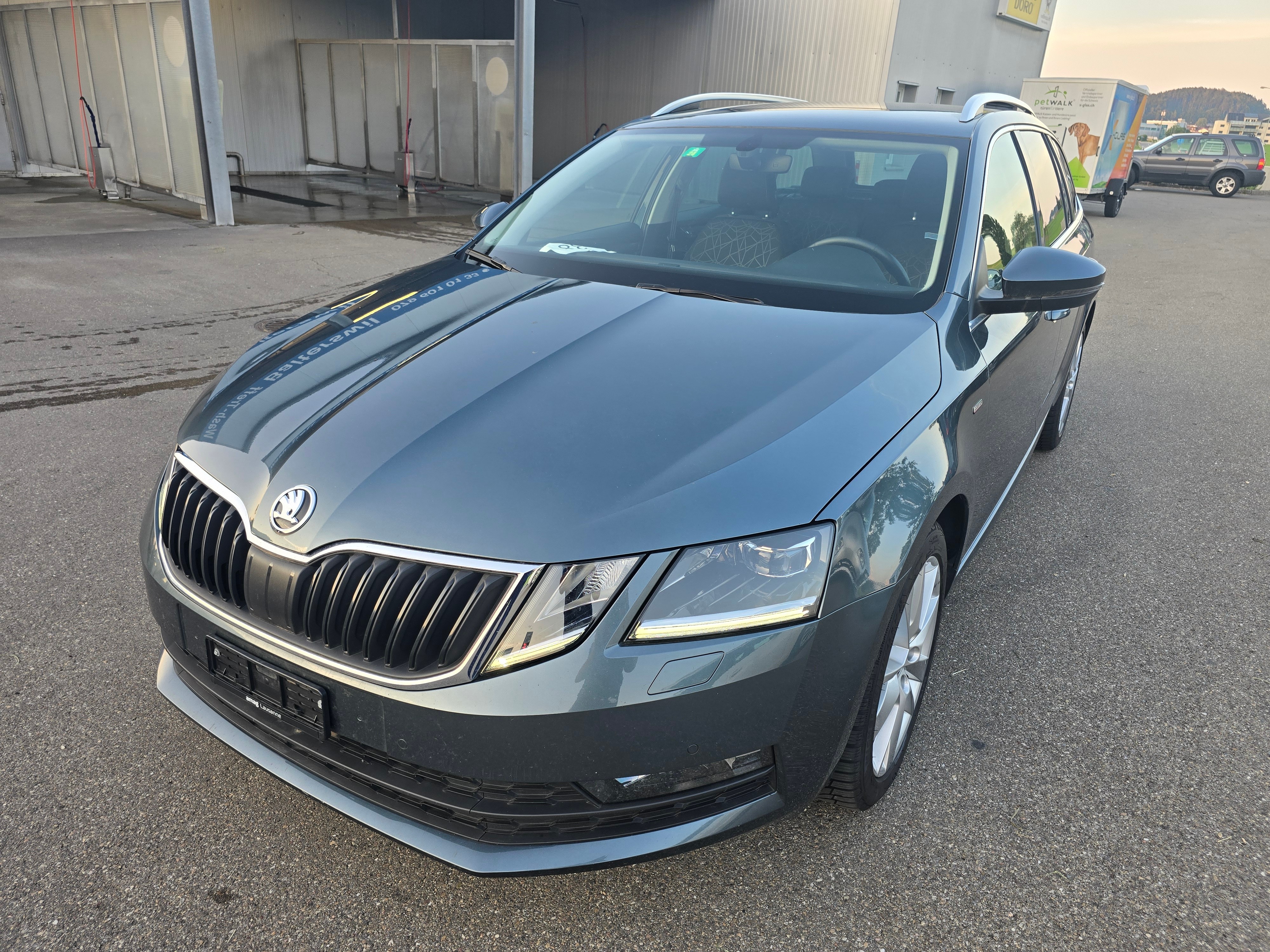 SKODA Octavia Combi 2.0 TDI Clever DSG*Frisch ab MFK*Frisch ab Service*Automatische Distanzregelung ACC*Garantie a.w