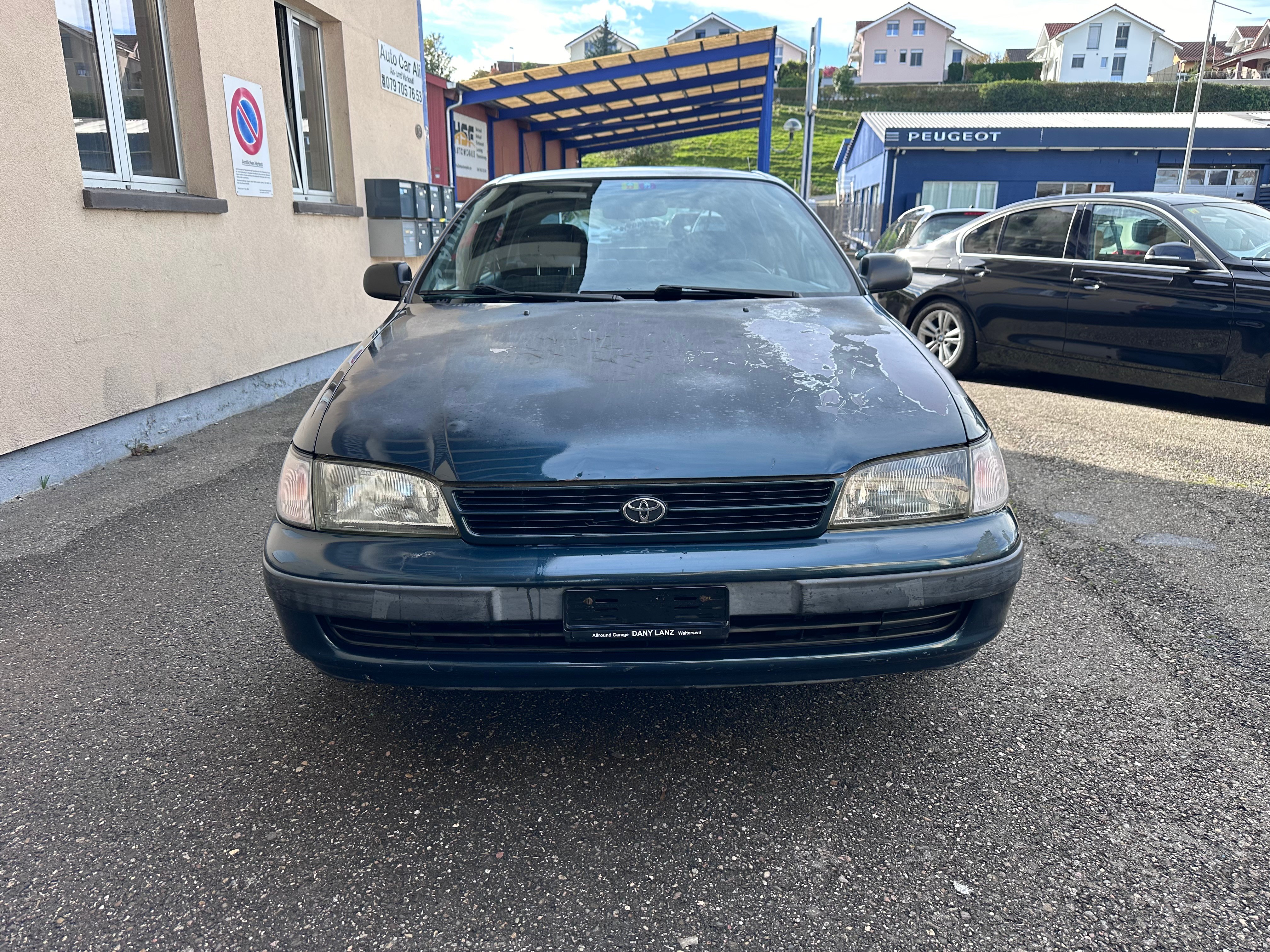 TOYOTA CARINA