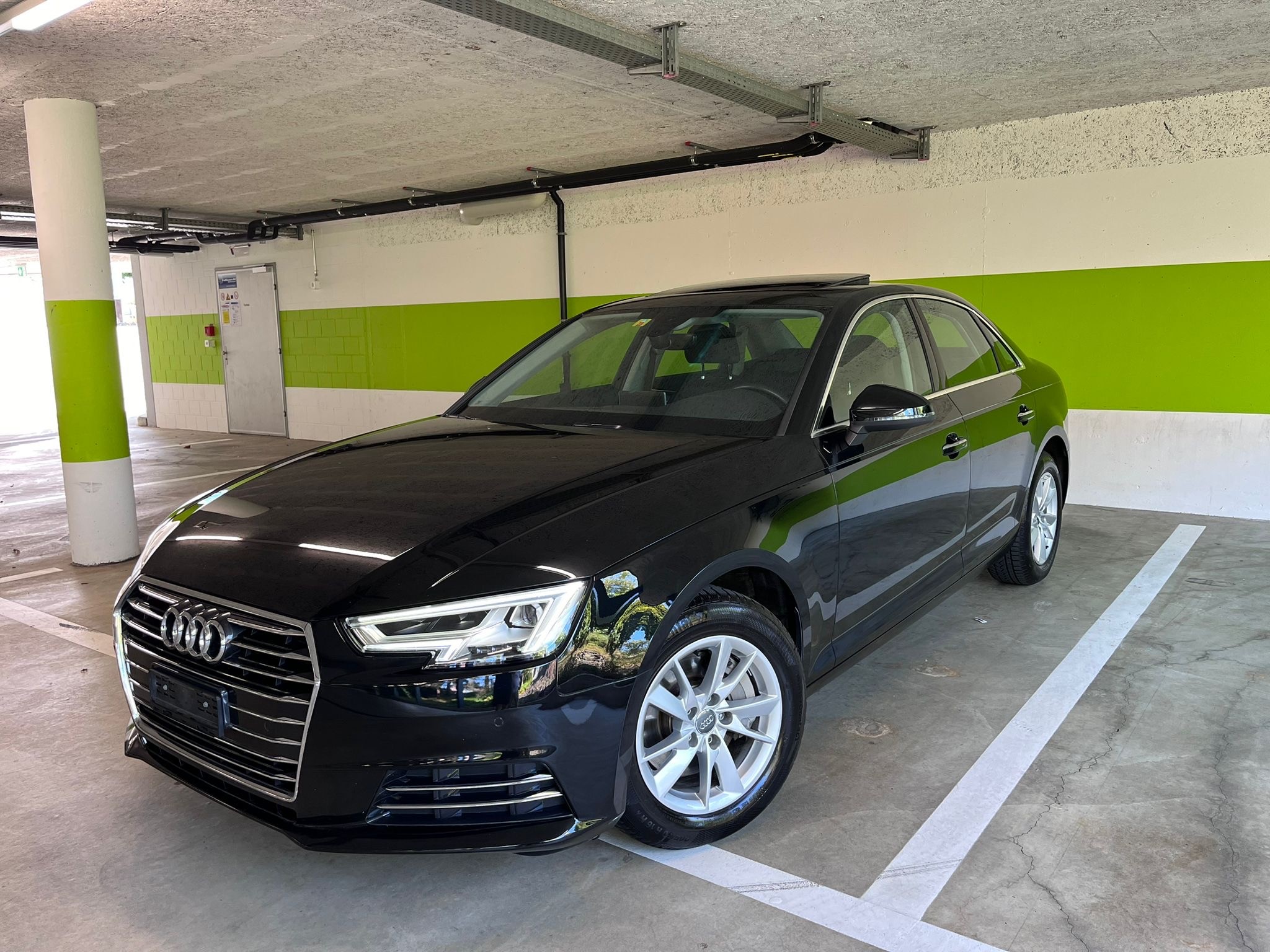 AUDI A4 2.0 TDI Design S-tronic