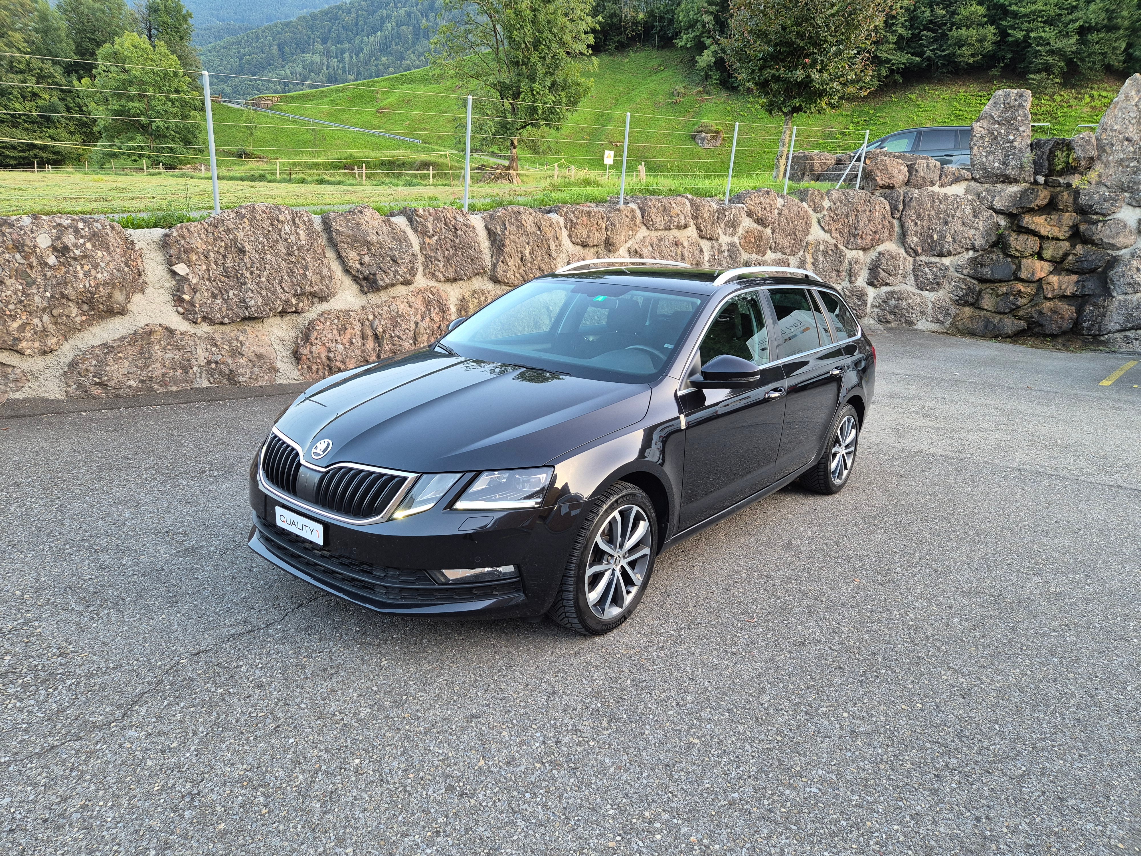 SKODA Octavia Combi 2.0 TDI Swiss Line 4x4