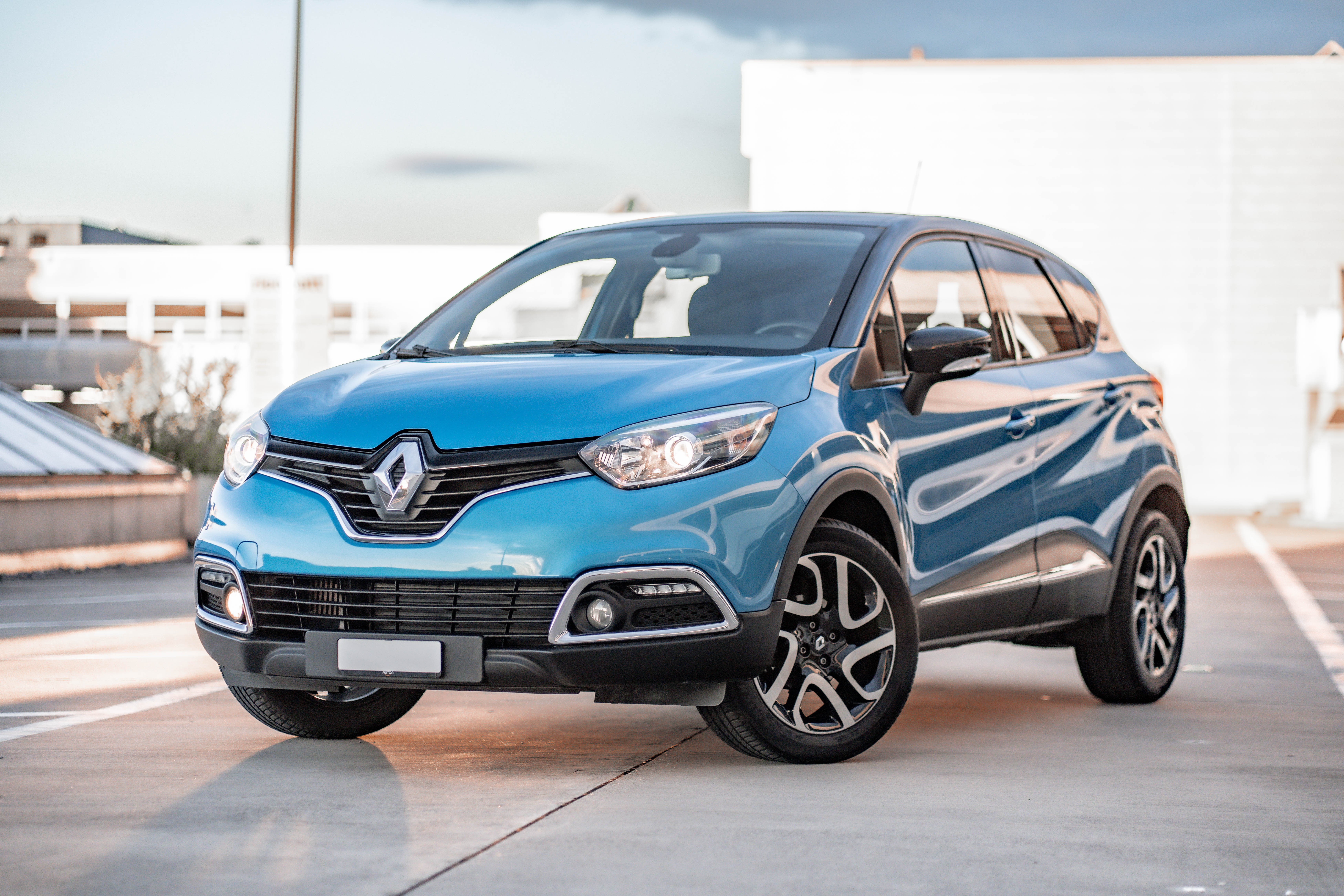 RENAULT Captur 0.9 12V Privilège * Vollausstattung * äusserst gepflegt *