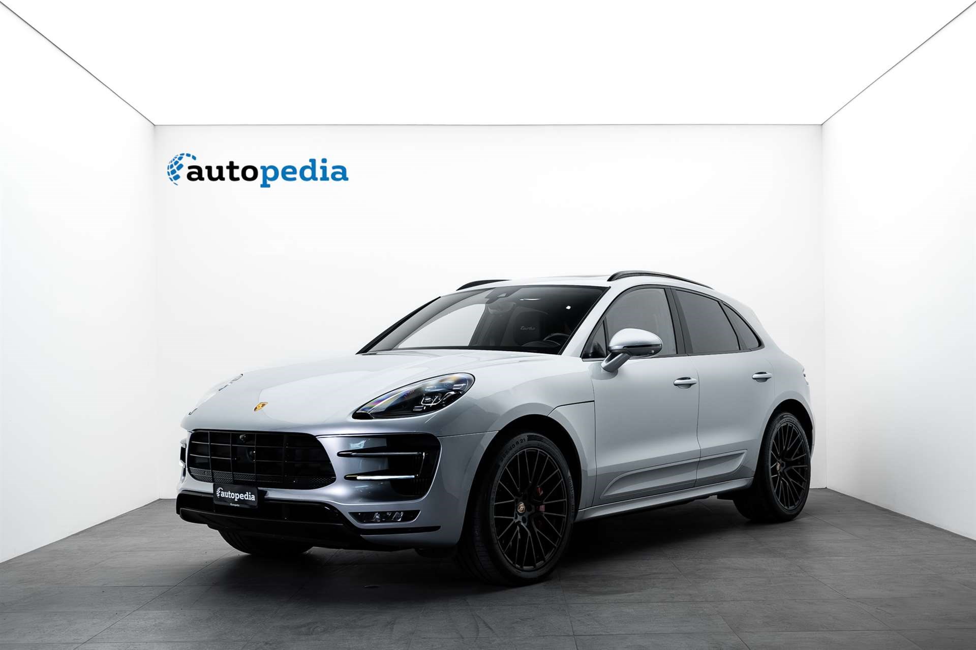 PORSCHE Macan Turbo Performance PDK