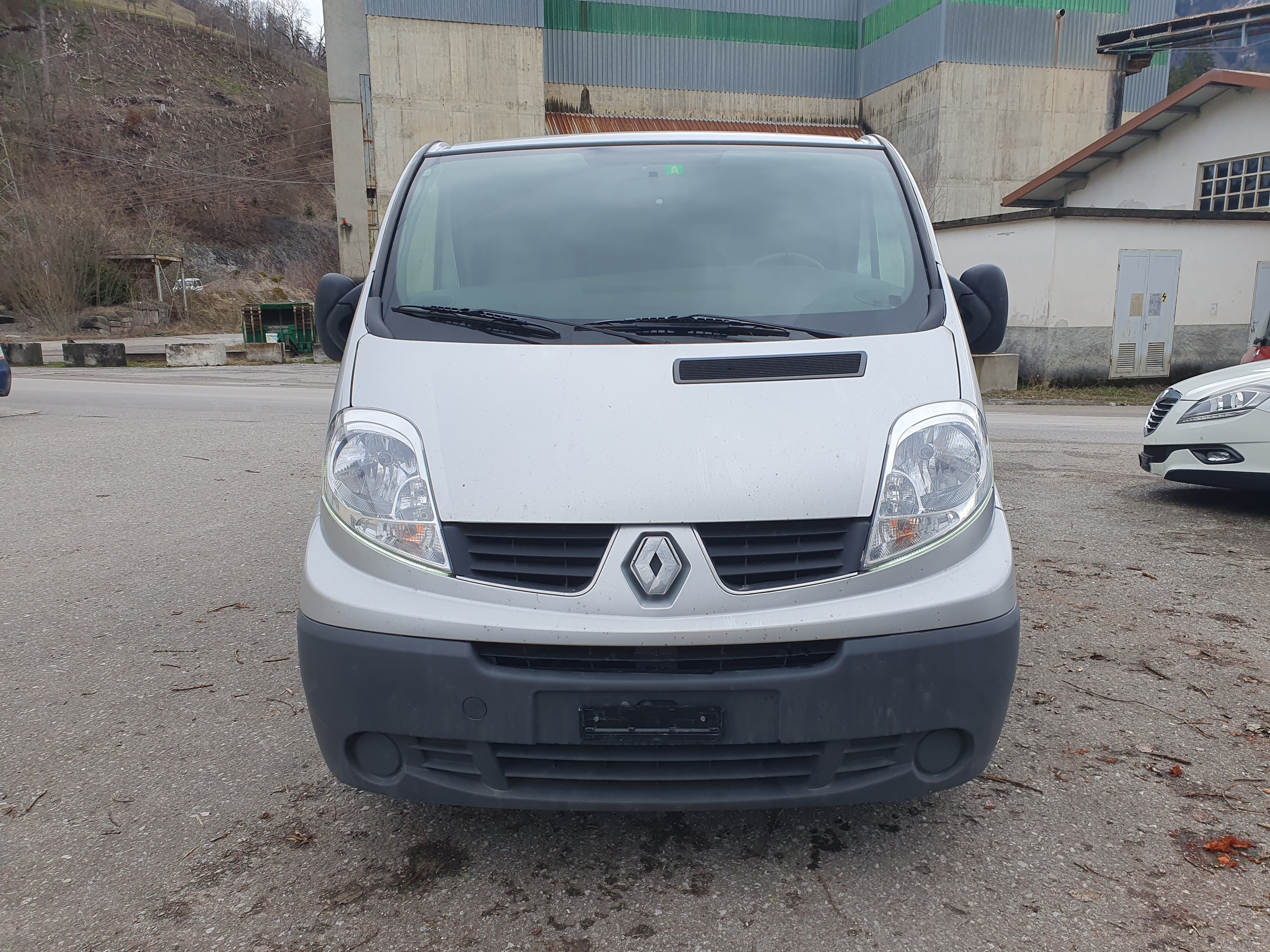 RENAULT Trafic 2.0 dCi 115 2.7t L1H1 Authentique