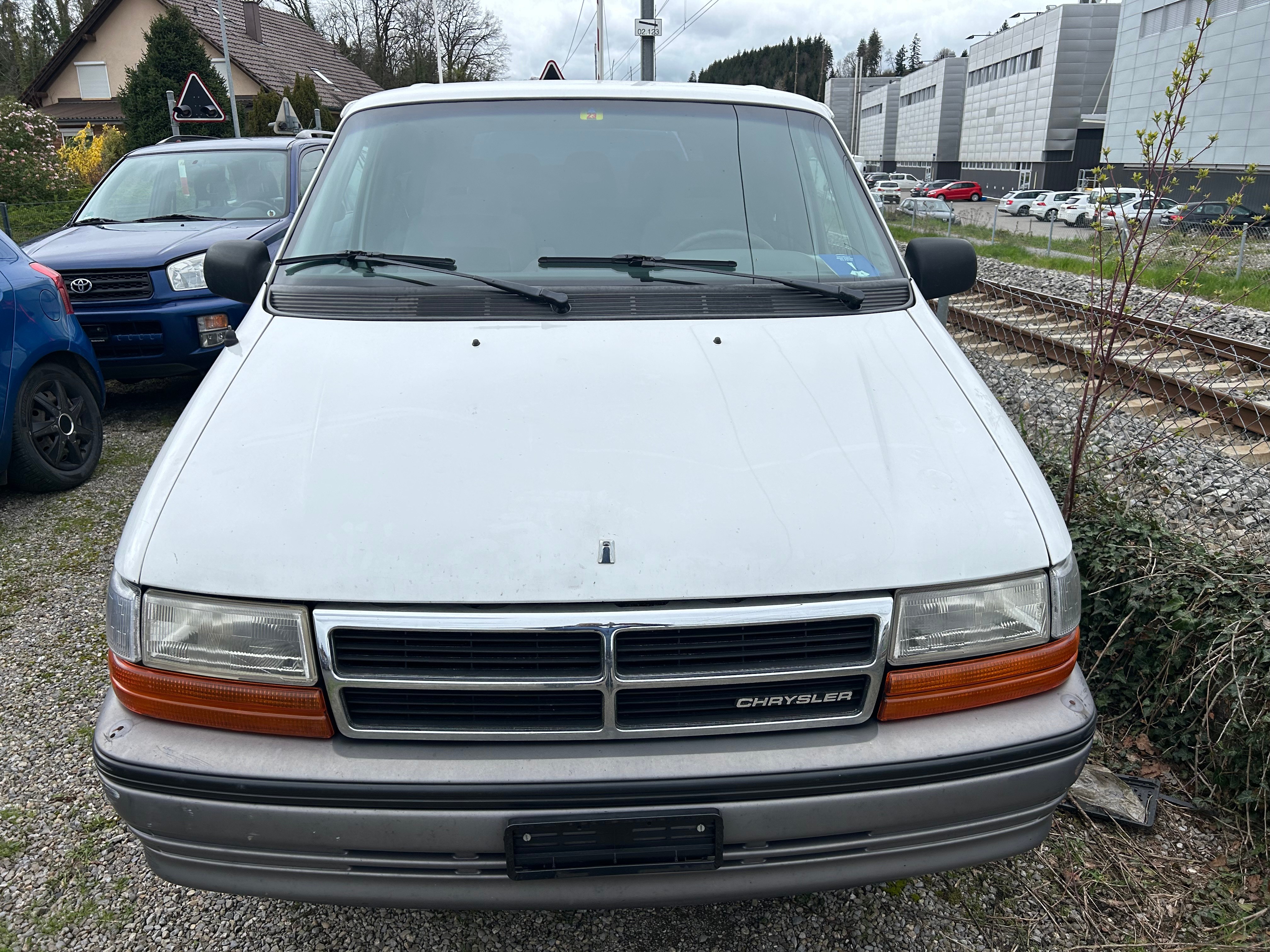 CHRYSLER Voyager SE 2.5