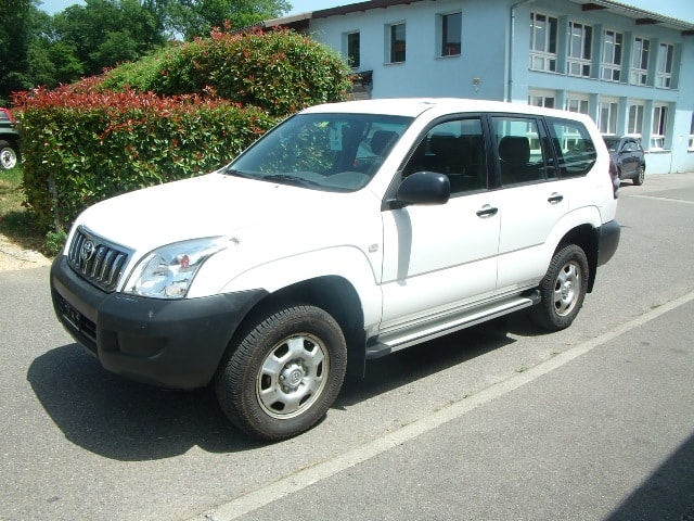 TOYOTA Land Cruiser 3.0 TD Linea Sol Executive