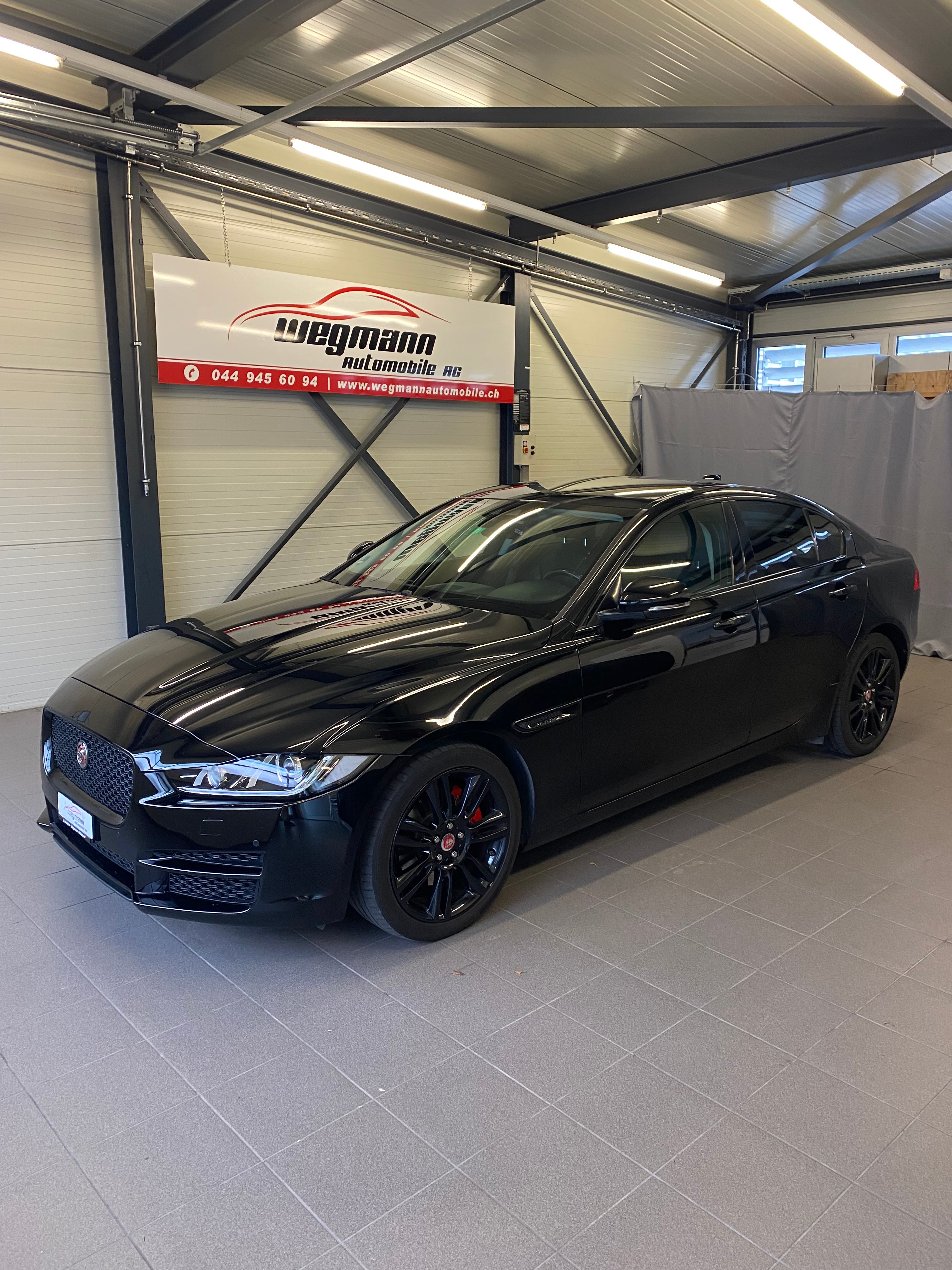 JAGUAR XE