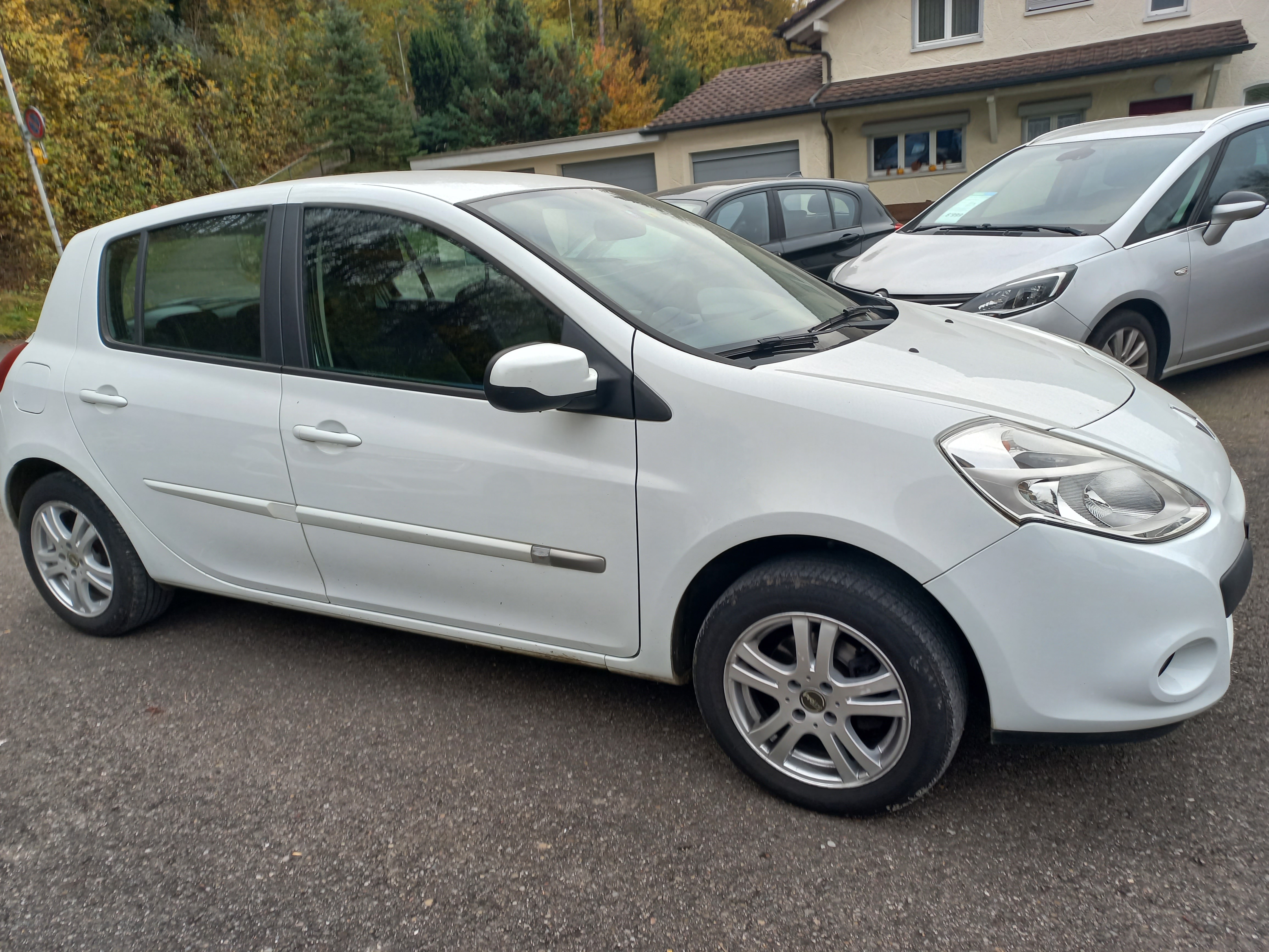 RENAULT Clio 1.2 16V Collection