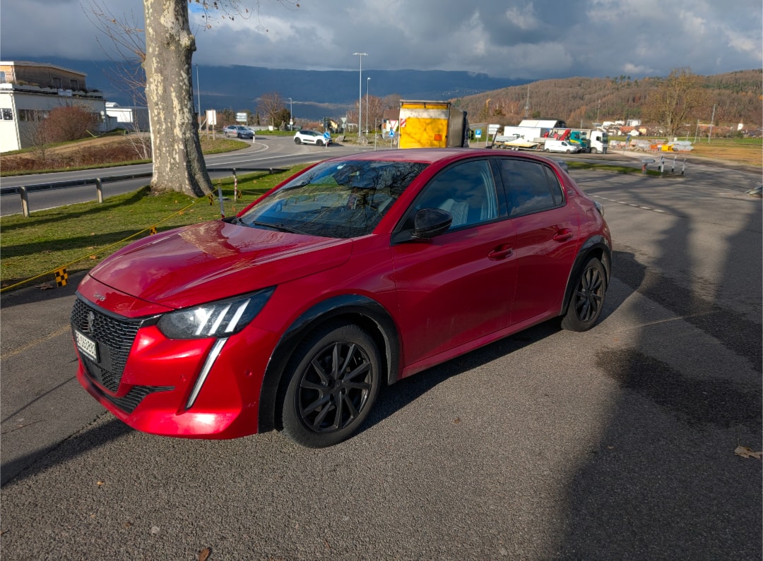 PEUGEOT 208 1.2 PureTech GT Line EAT8