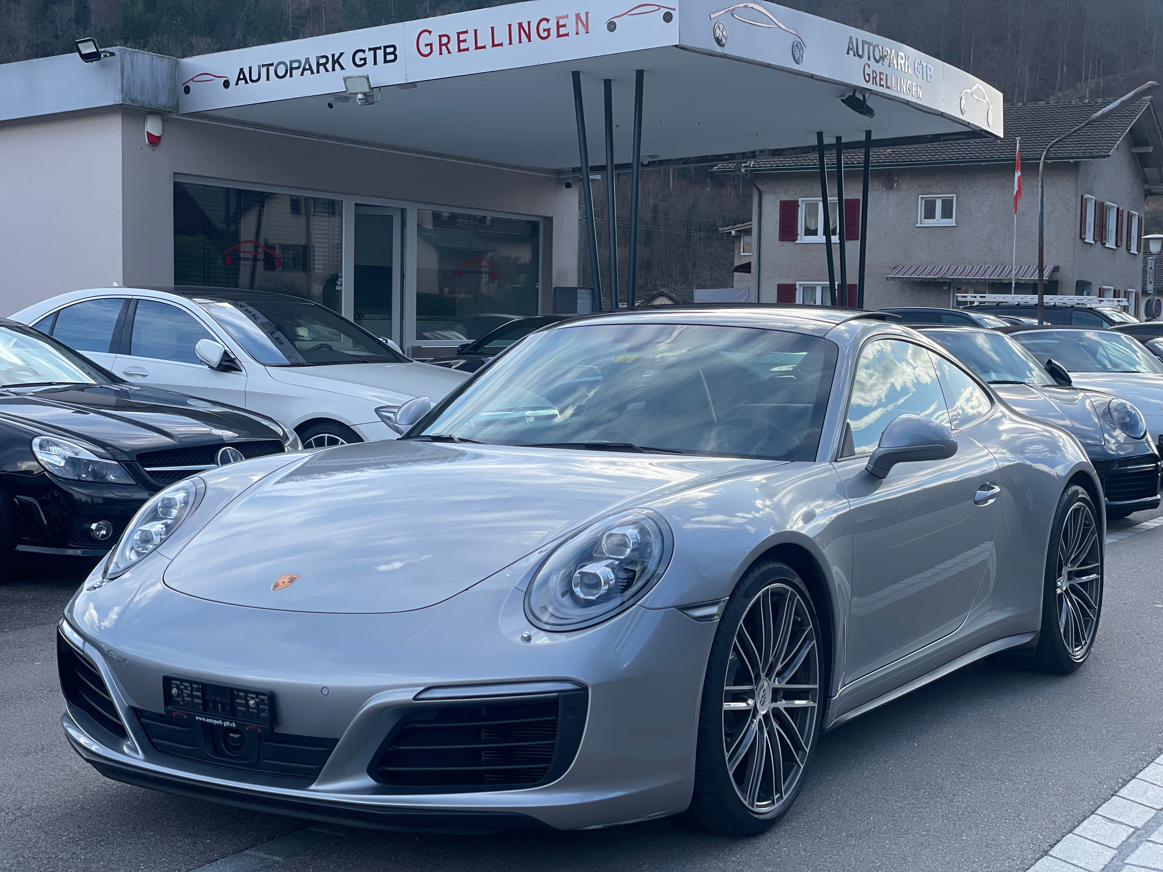 PORSCHE 911 Carrera 4S PDK