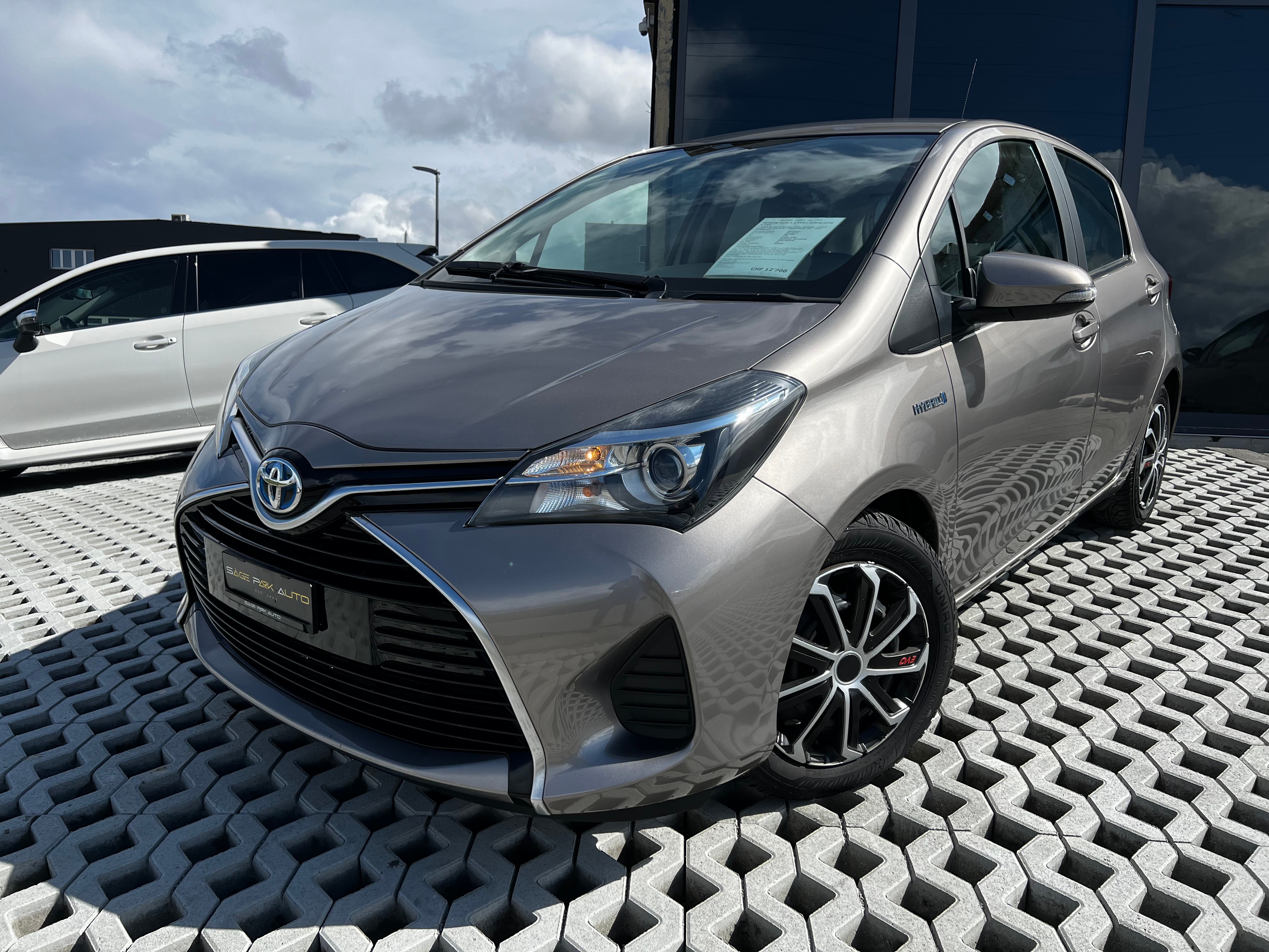 TOYOTA Yaris 1.5 VVT-i Hybrid Luna e-CVT