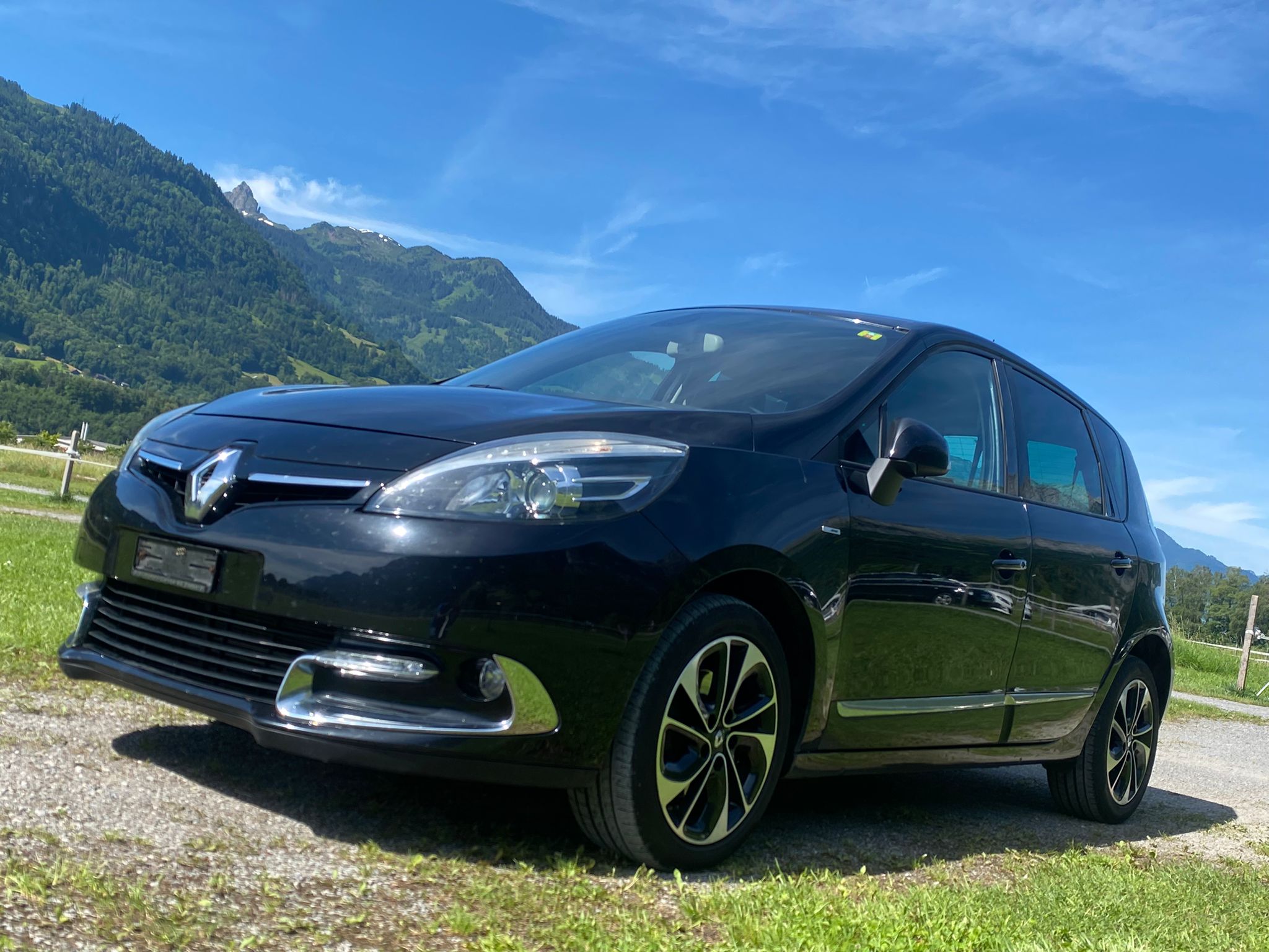 RENAULT Scénic 2.0 dCi Swiss Edition Automatic