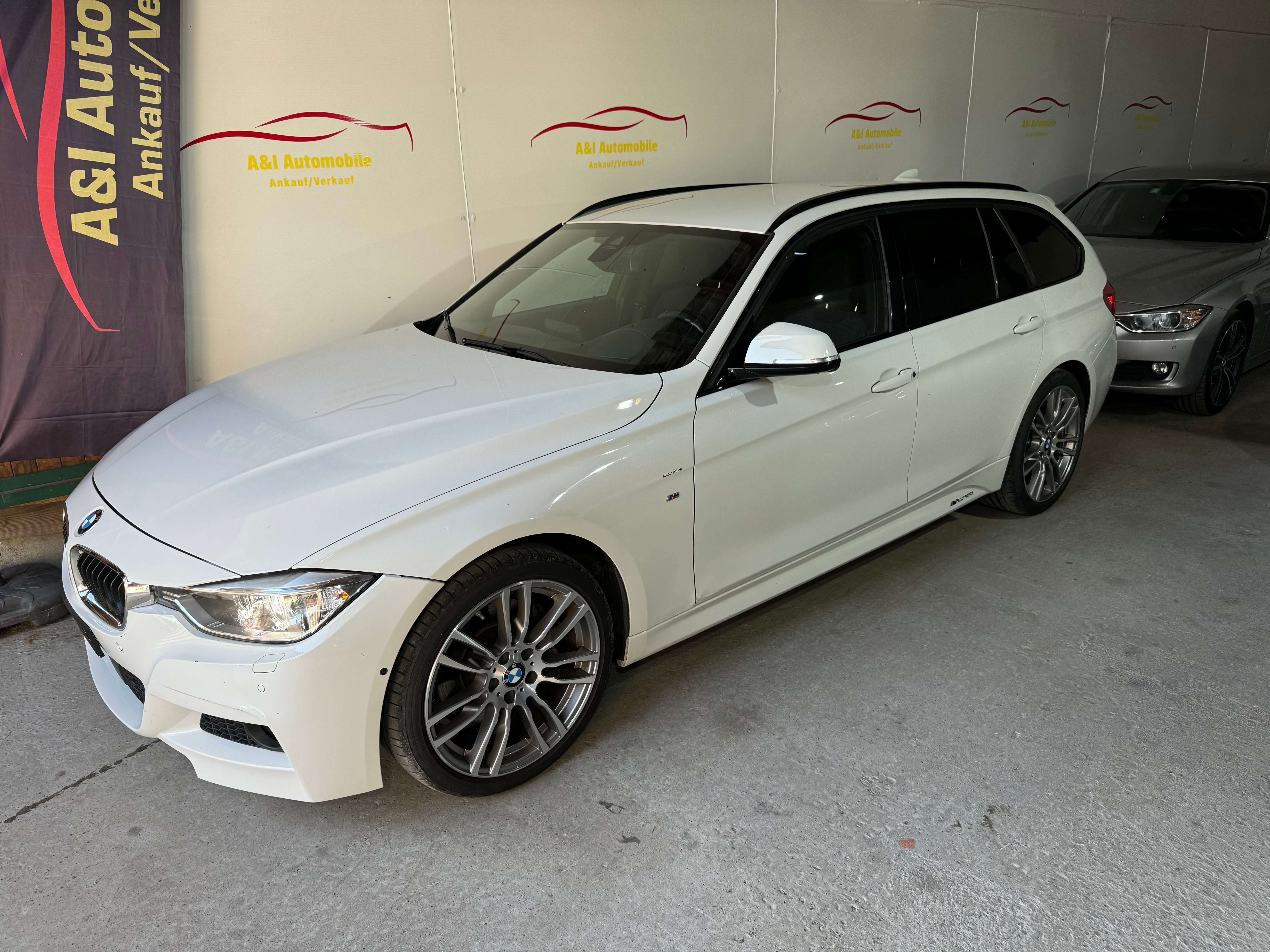 BMW 335i xDrive Touring Sport Line Steptronic