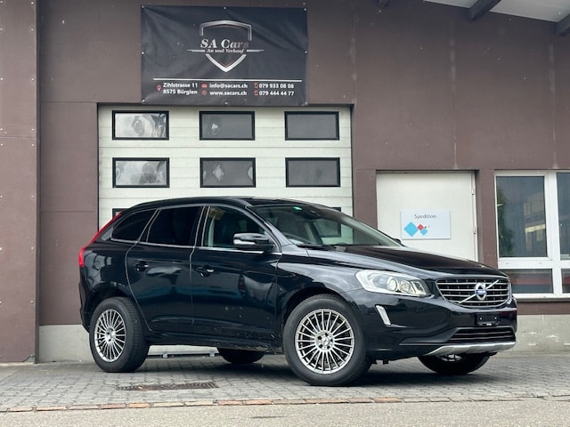 VOLVO XC60 D5 AWD Momentum Geartronic