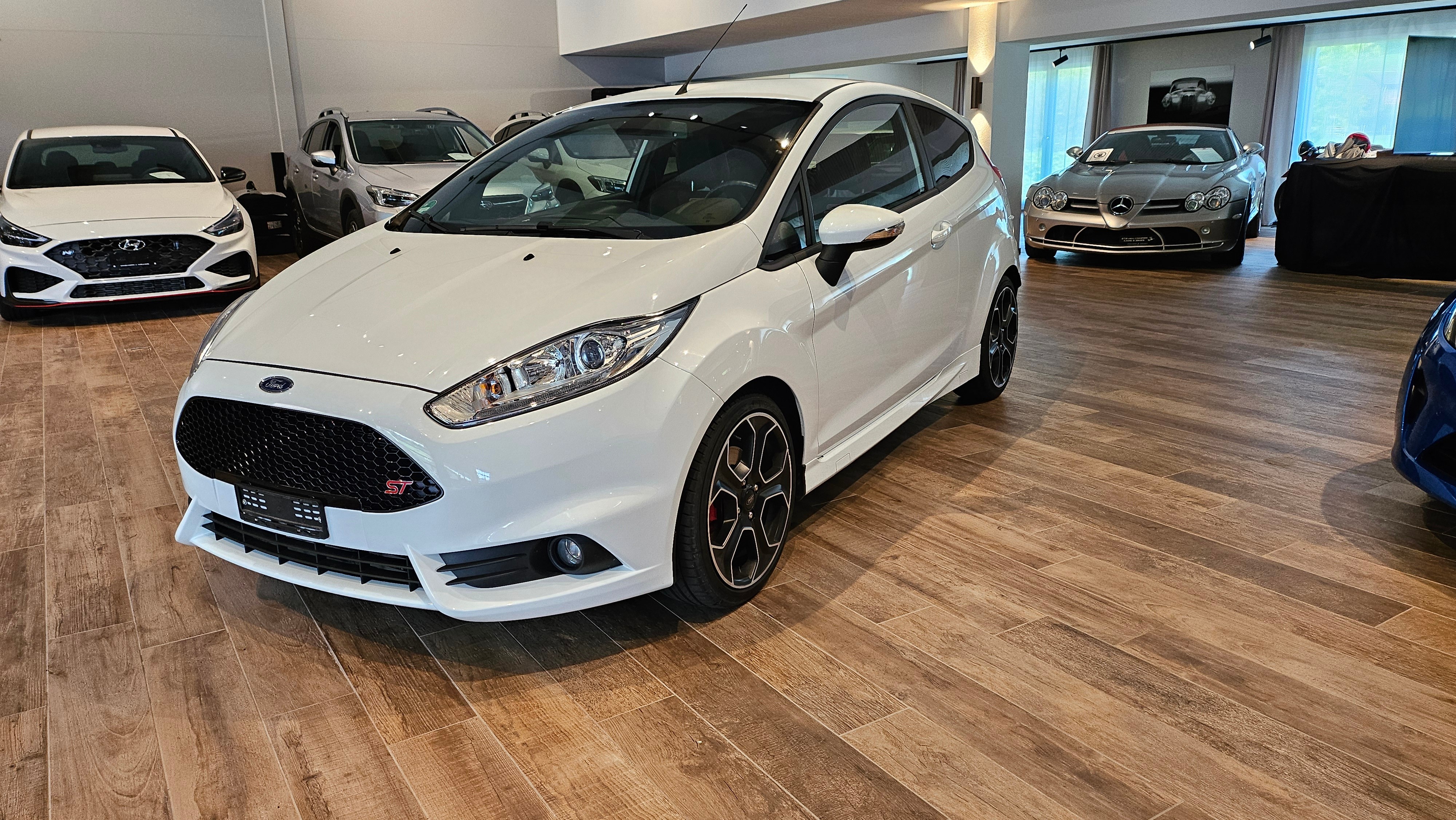 FORD Fiesta 1.6 SCTi ST 200