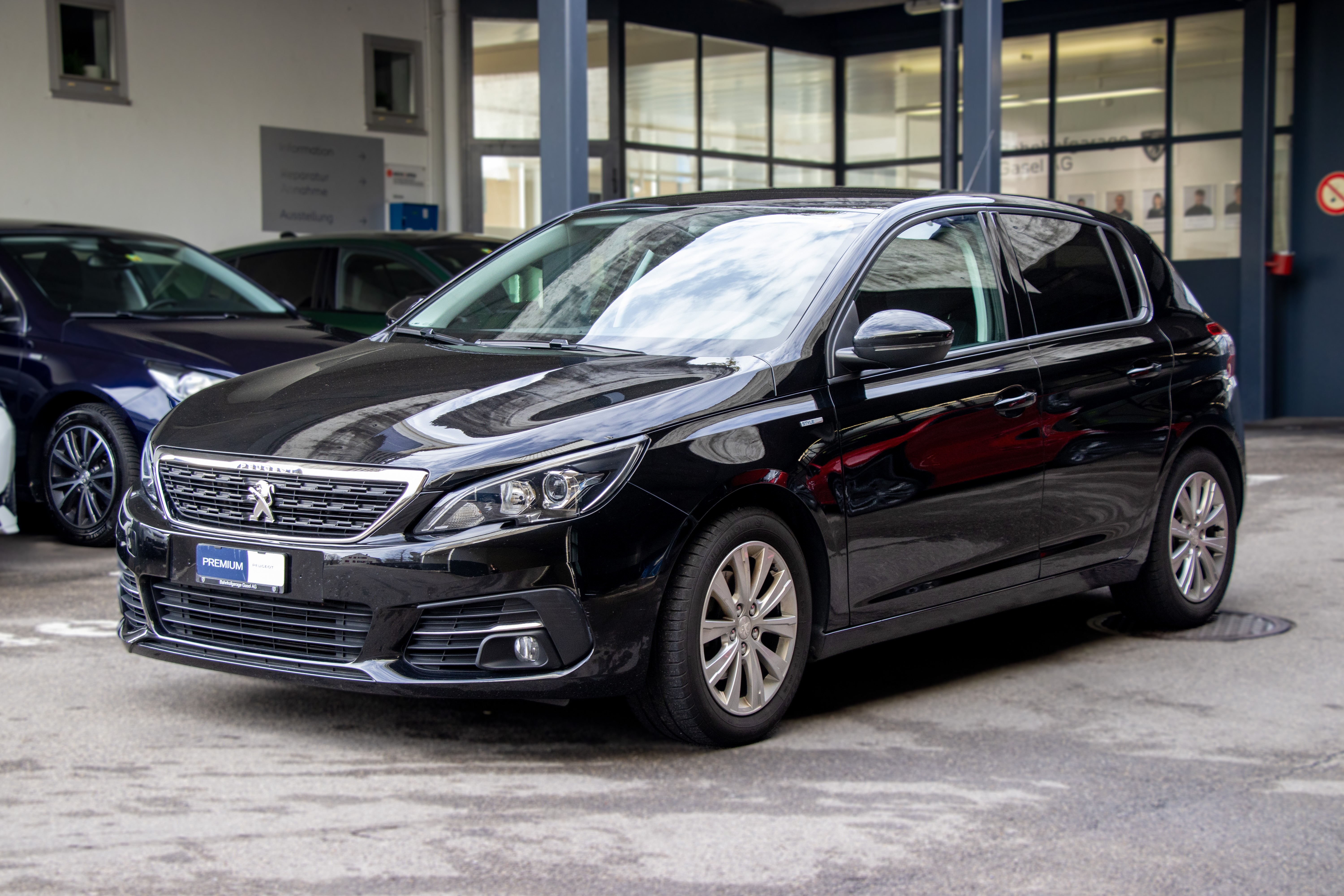 PEUGEOT 308 1.2 Pure Tech Style