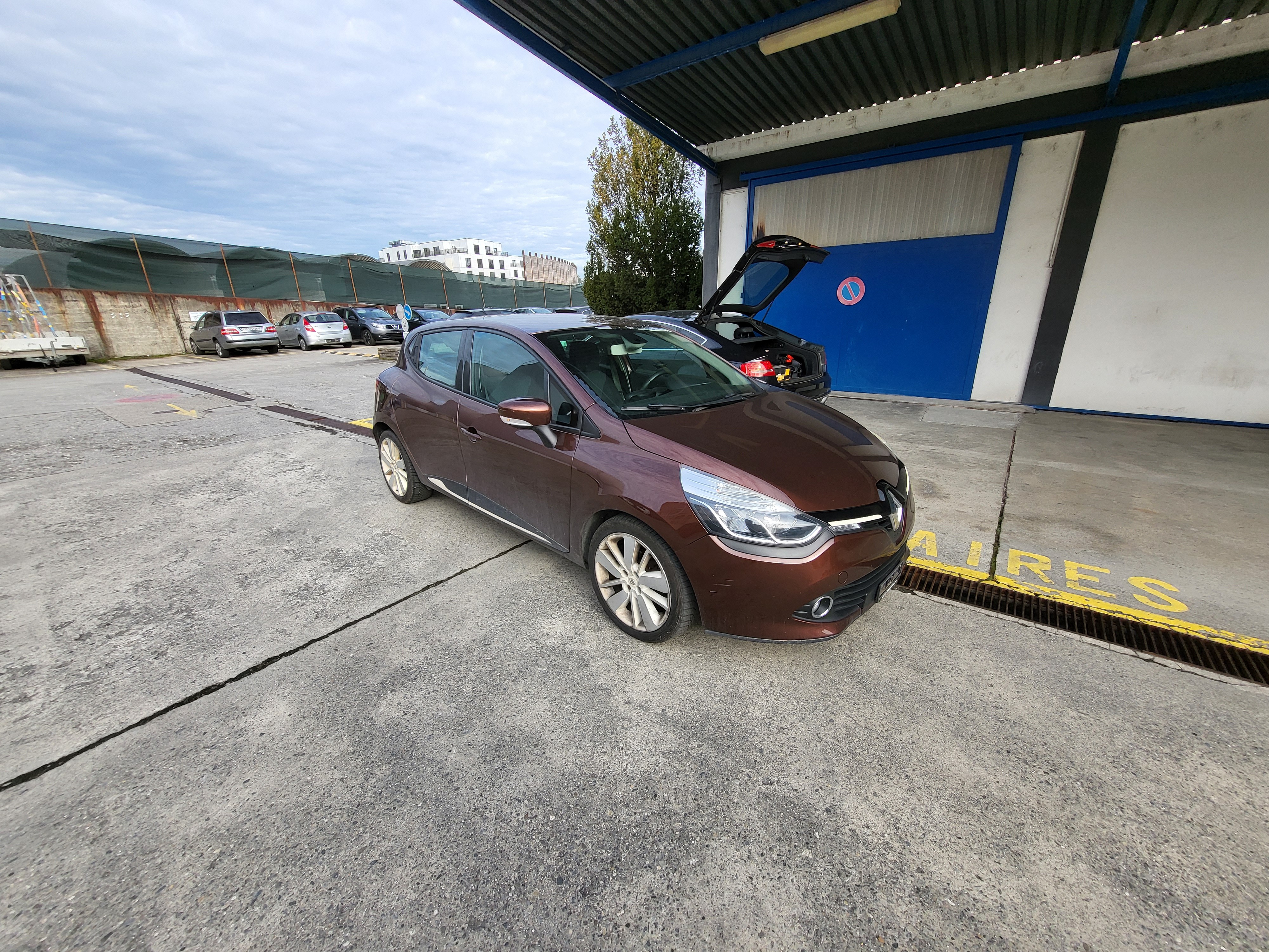 RENAULT Clio 1.2 16V T Dynamique EDC