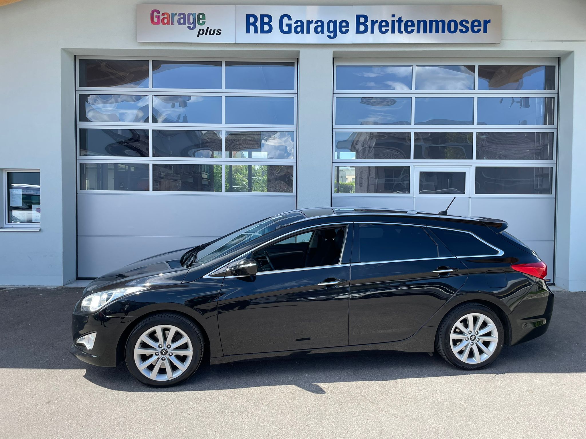 HYUNDAI i40 Wagon 2.0 GDi Style Automatic