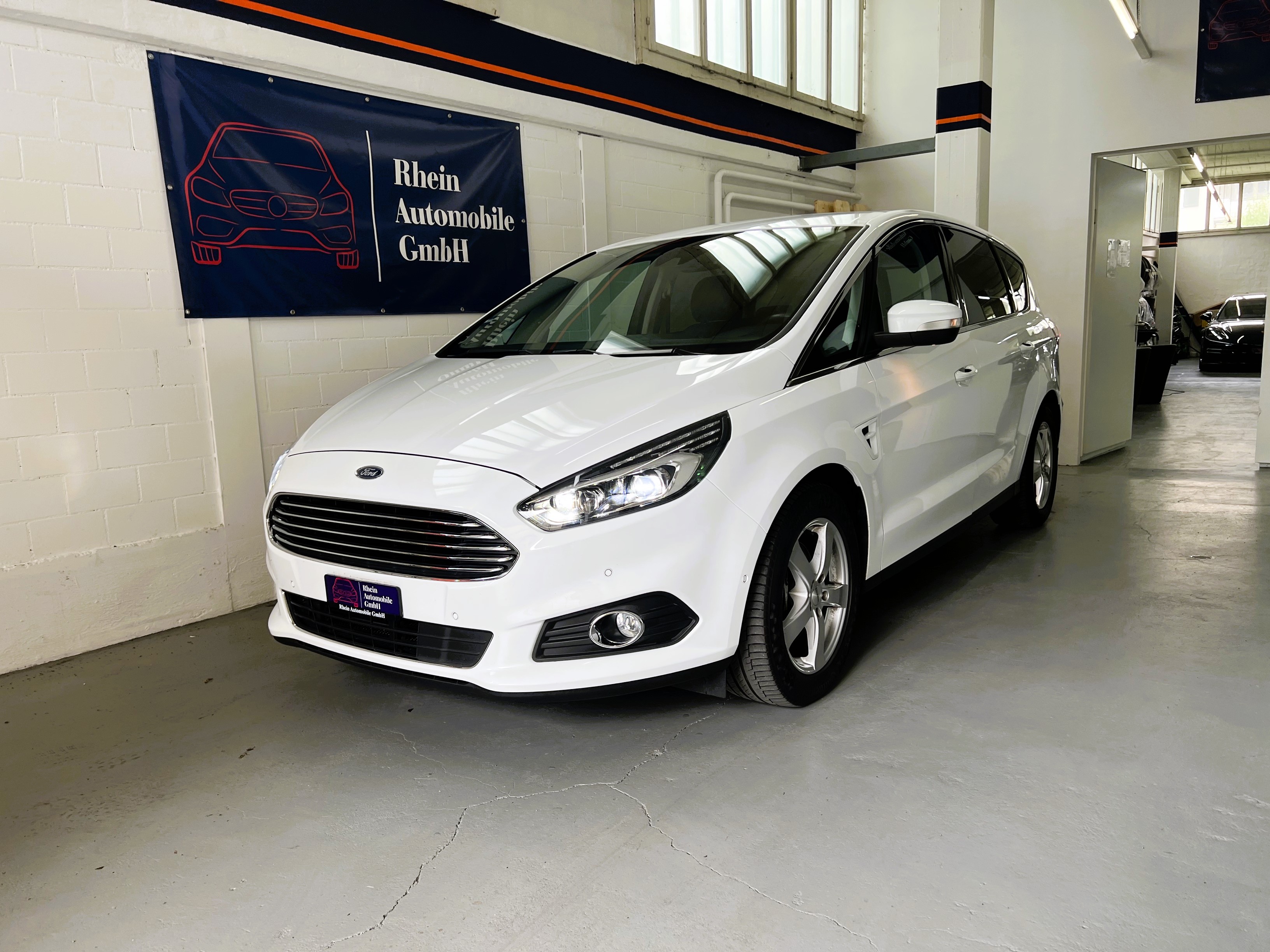 FORD S-Max 2.0 TDCi Titanium AWD PowerShift