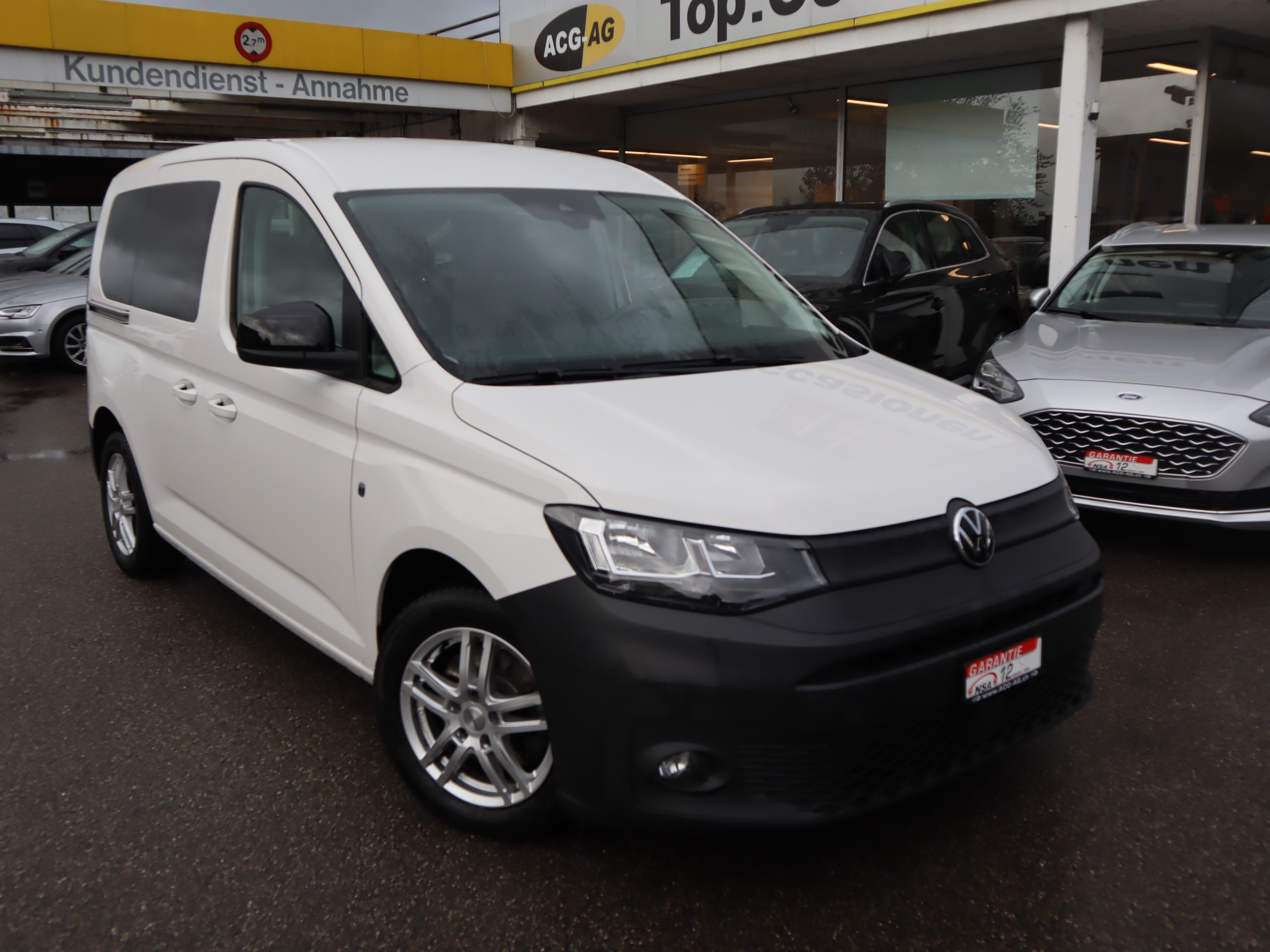 VW Caddy Kombi 2.0TDI DSG Move ** Voll-Leder Ausstattung ** Gr-Navi ** Sitzheizung ** 5-Plätzer ** Neues Modell **