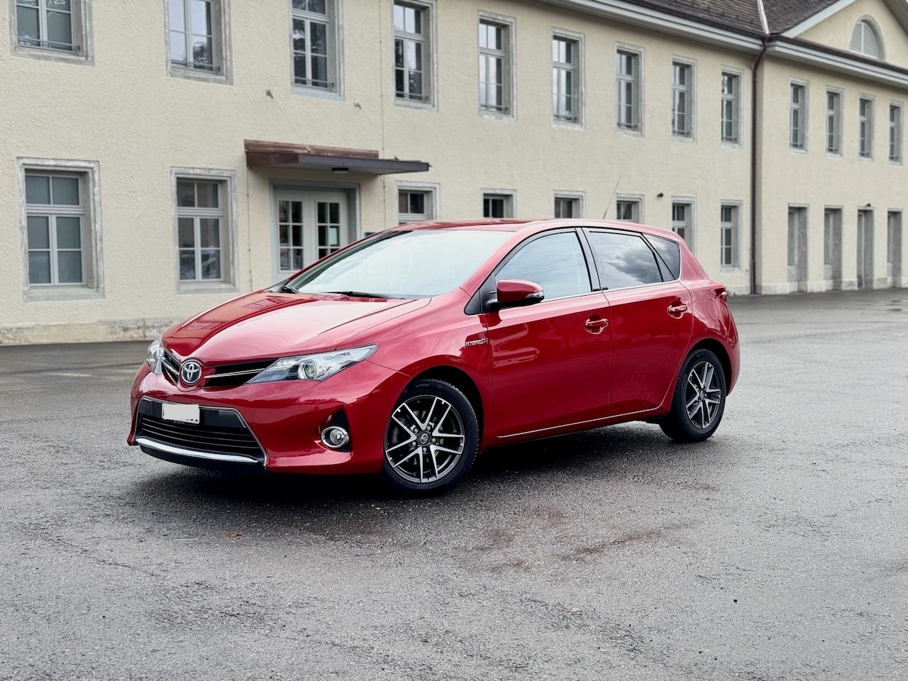 TOYOTA Auris 1.8 16V HSD Linea Trend