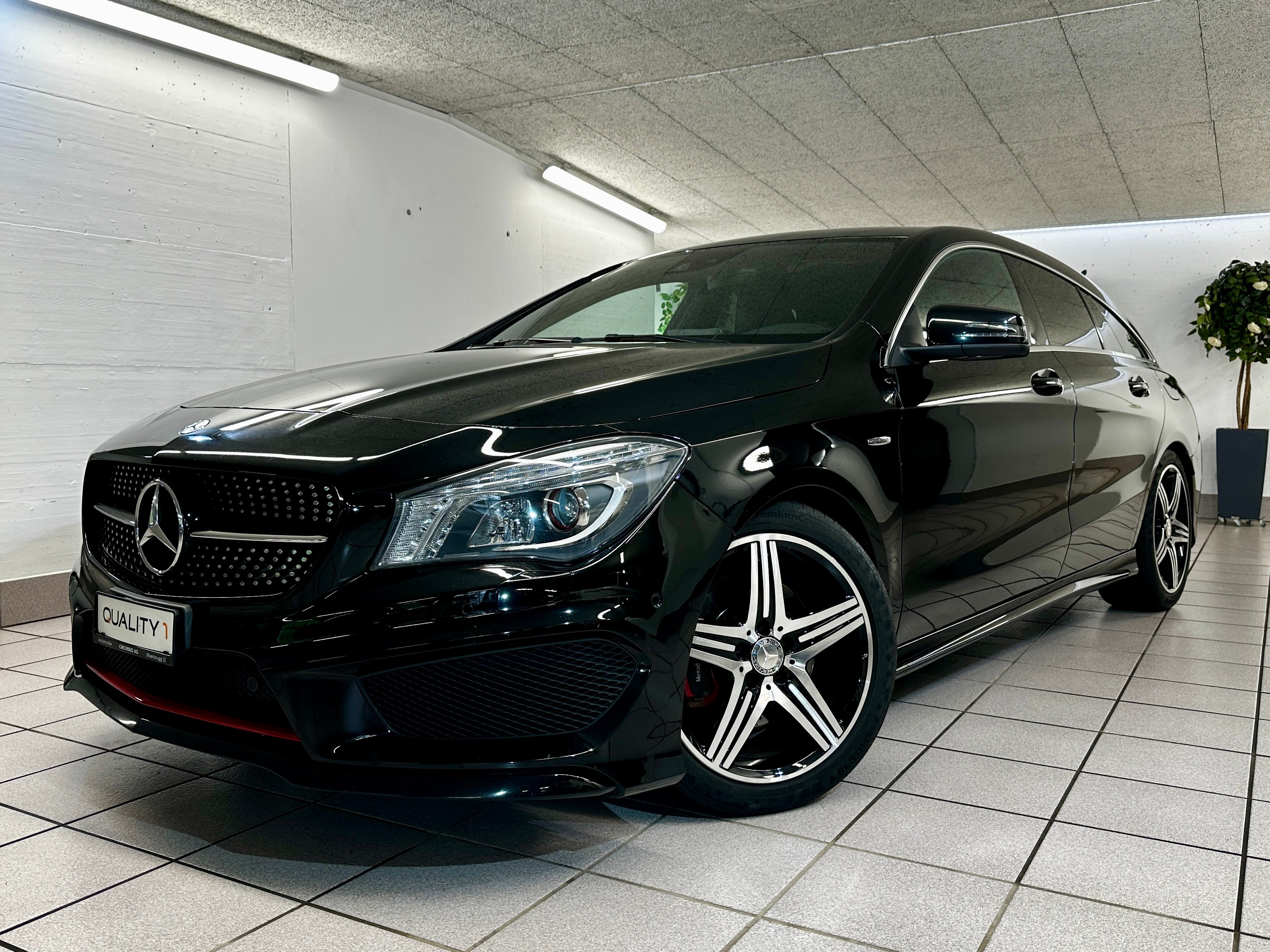 MERCEDES-BENZ CLA Shooting Brake 250 Sport 7G-DCT 4Matic