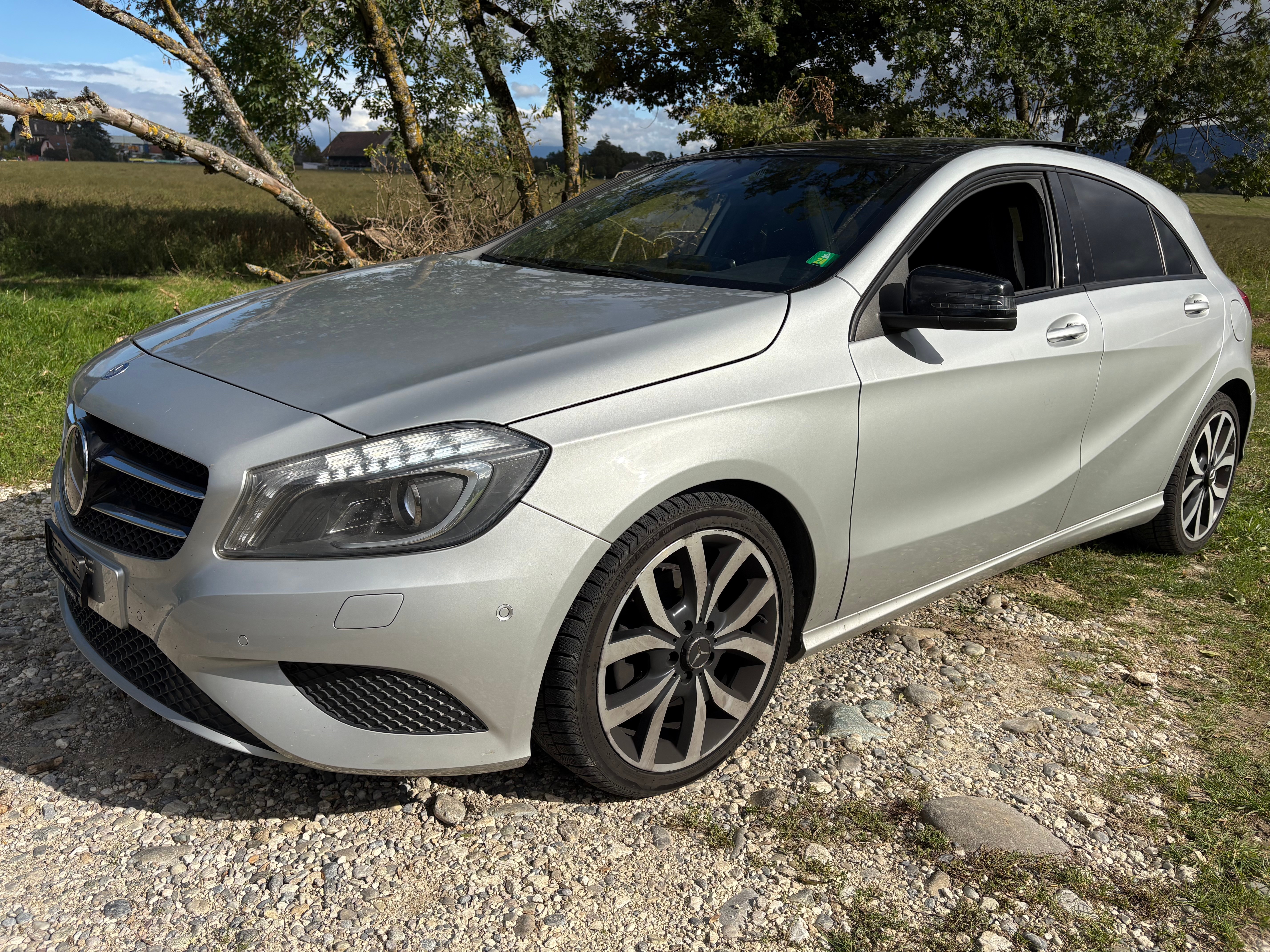 MERCEDES-BENZ A 180 AMG Line 7G-DCT