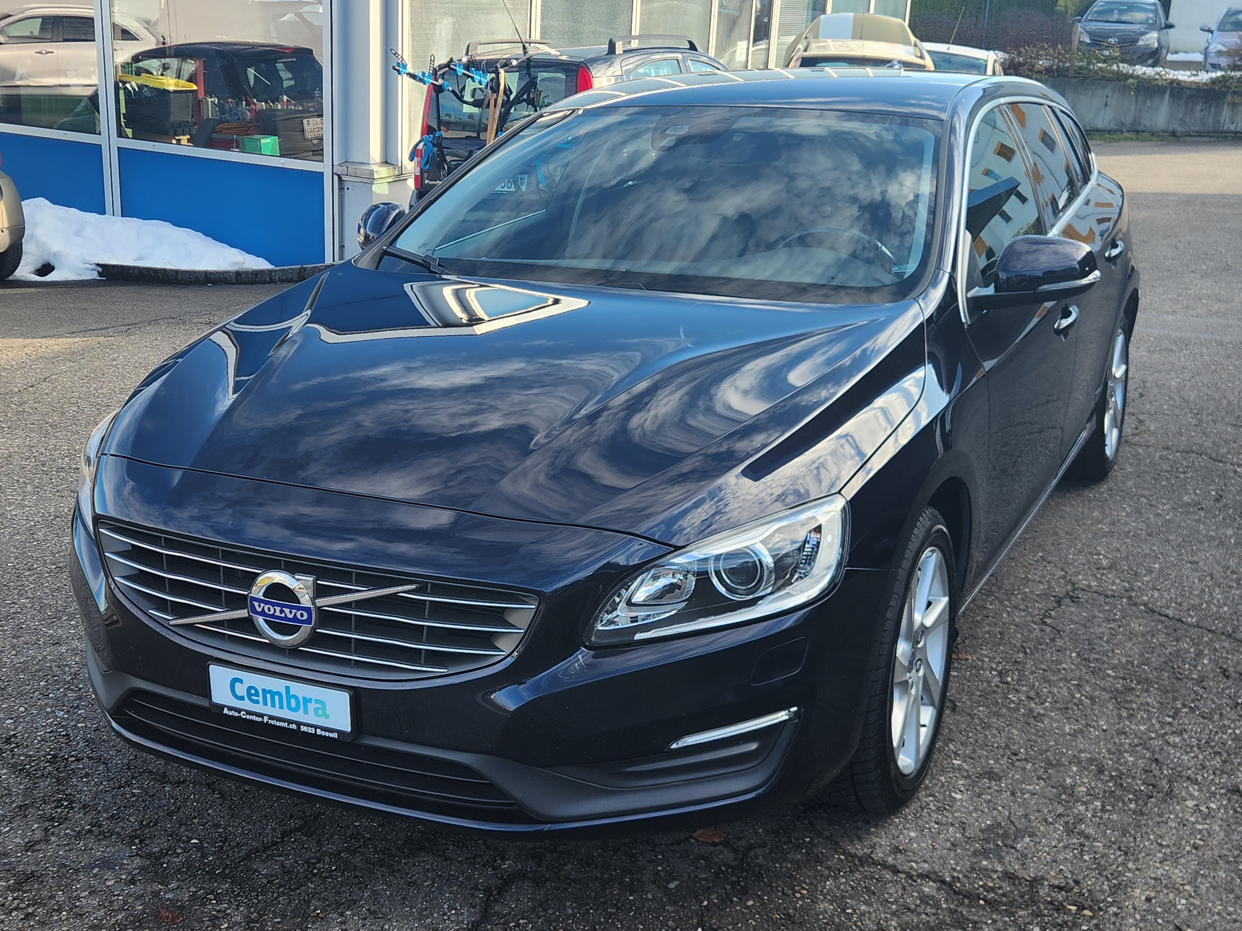 VOLVO V60 D4 AWD Momentum Geartronic