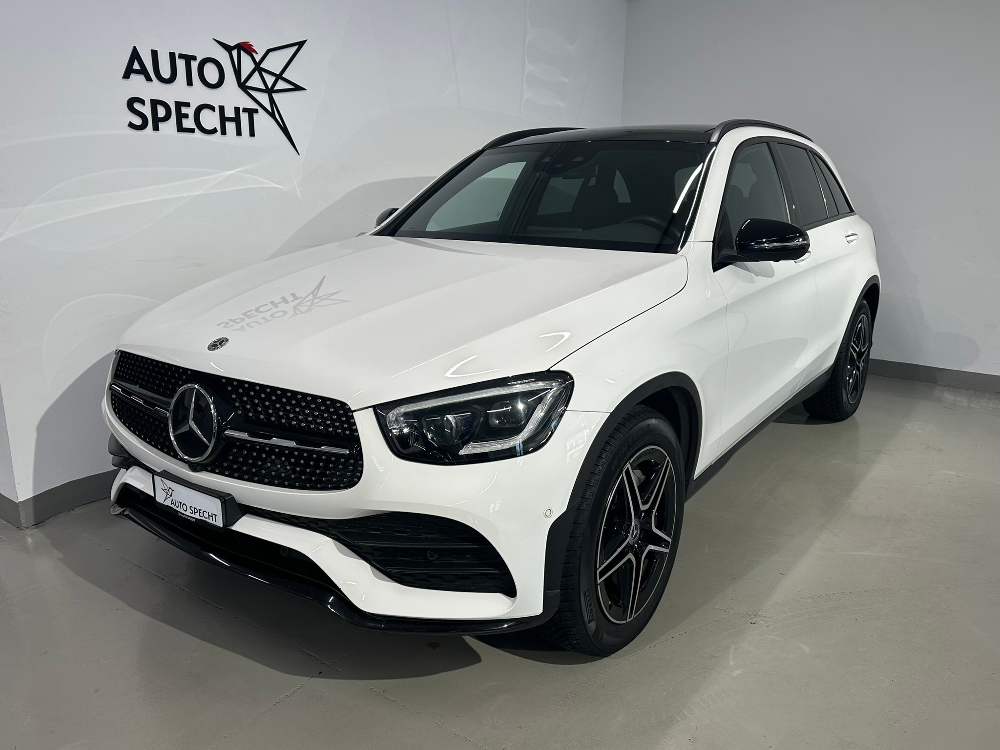 MERCEDES-BENZ GLC 200 AMG Line 4Matic 9G-Tronic