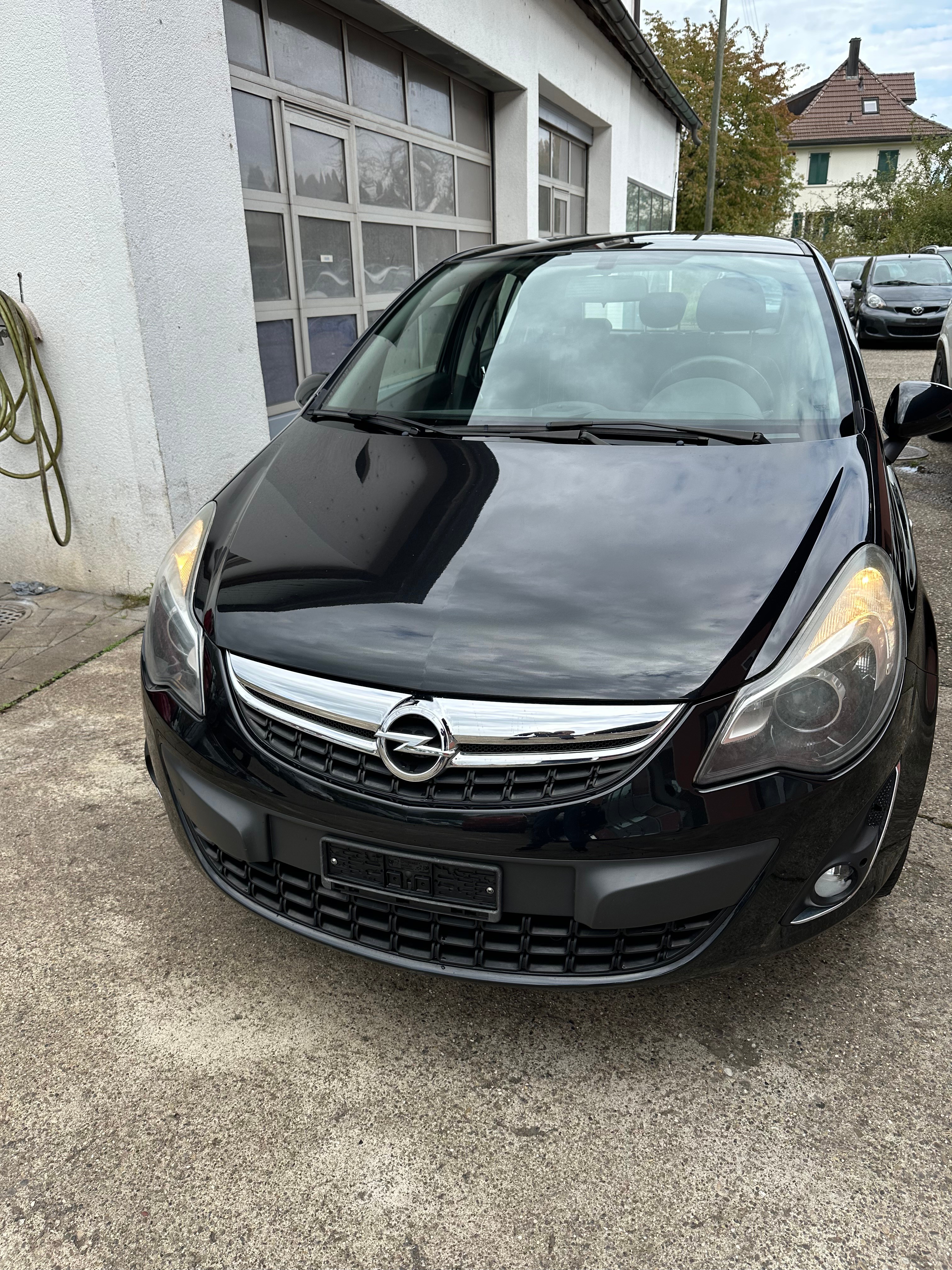 OPEL Corsa 1.4 TP Anniversary Edition