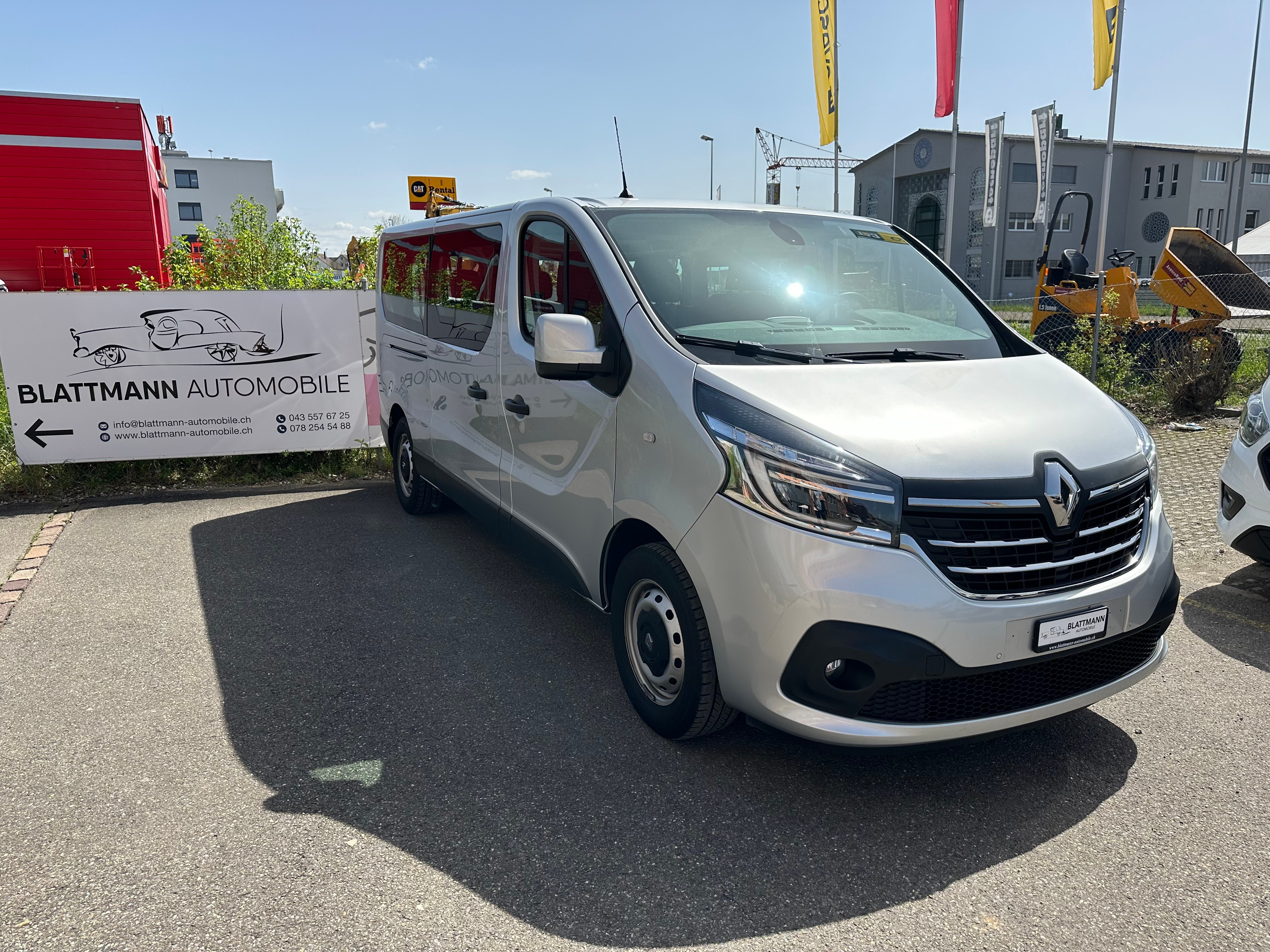 RENAULT Trafic Blue dCi 145 Passenger Intens