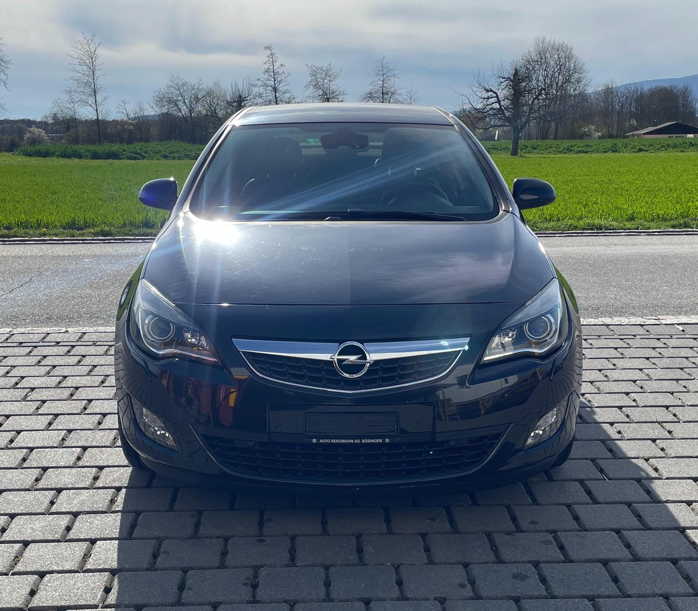 OPEL Astra 1.6i 16V Turbo Anniversary Edition Automatic