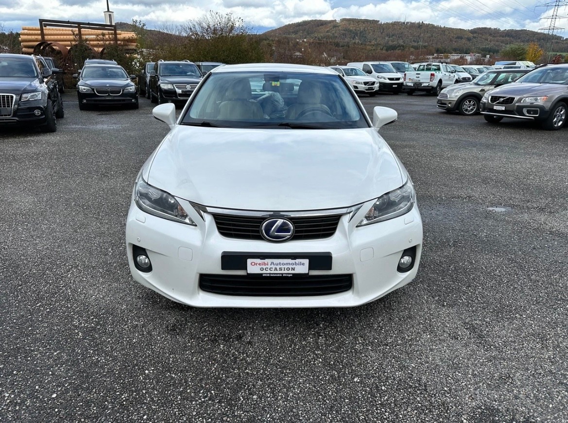 LEXUS CT 200h 1.8 excellence CVT