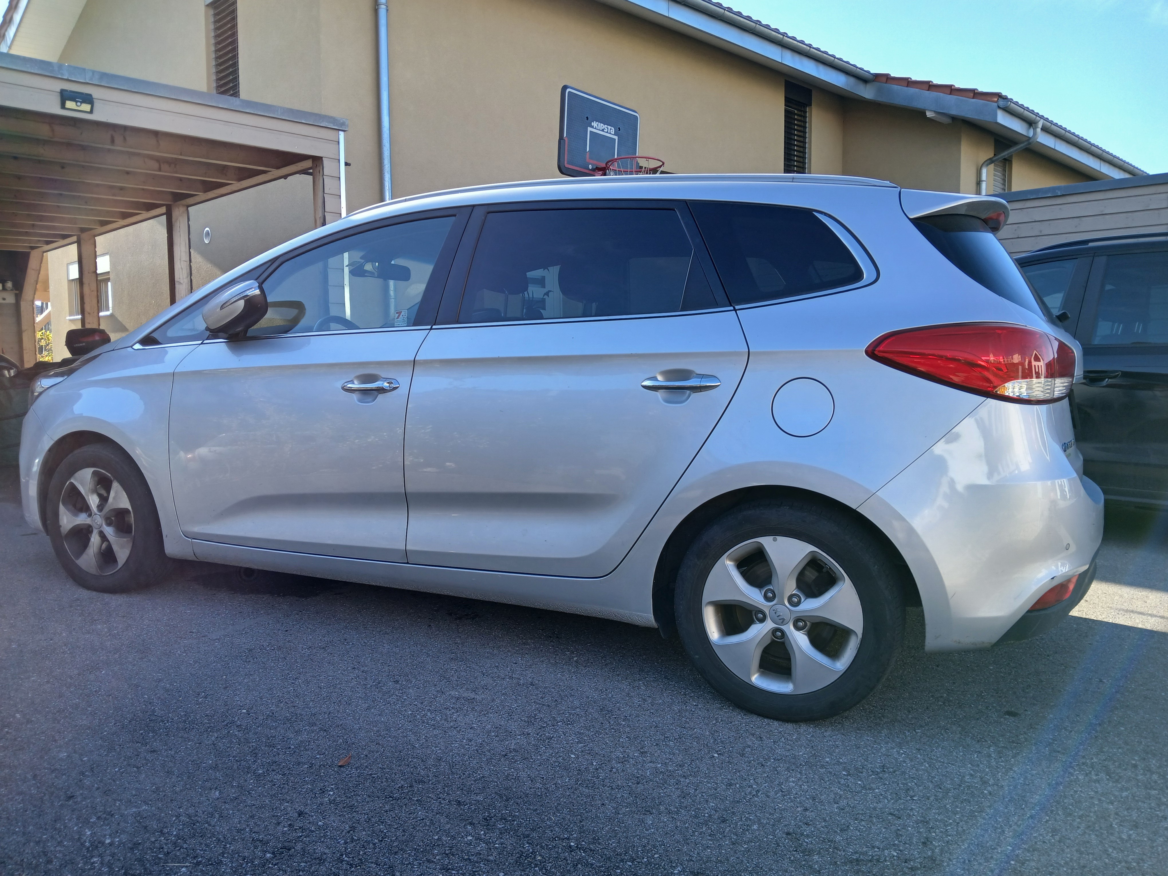 KIA Carens 1.7 CRDi Swiss Eco Edition