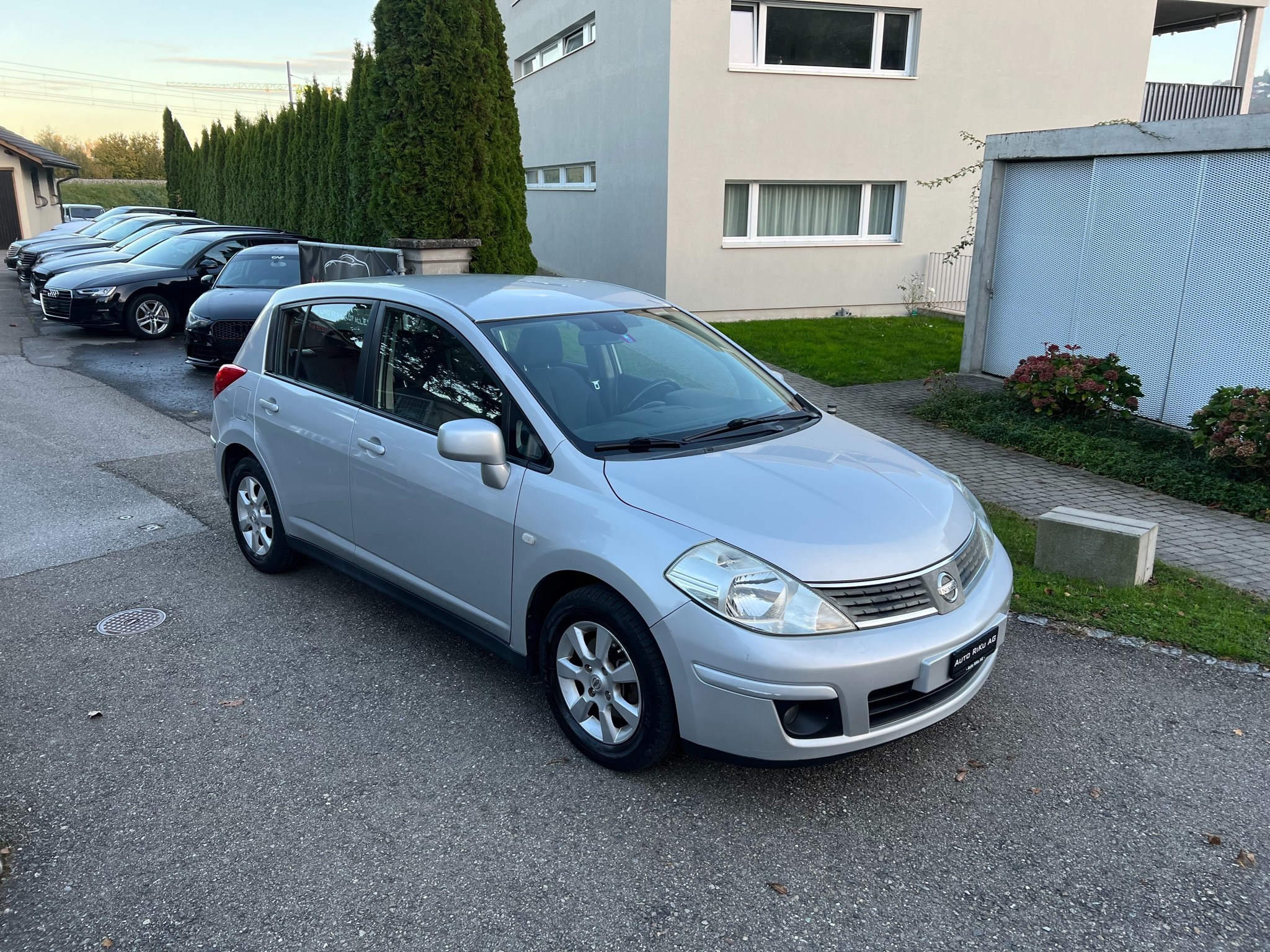 NISSAN Tiida 1.8 acenta