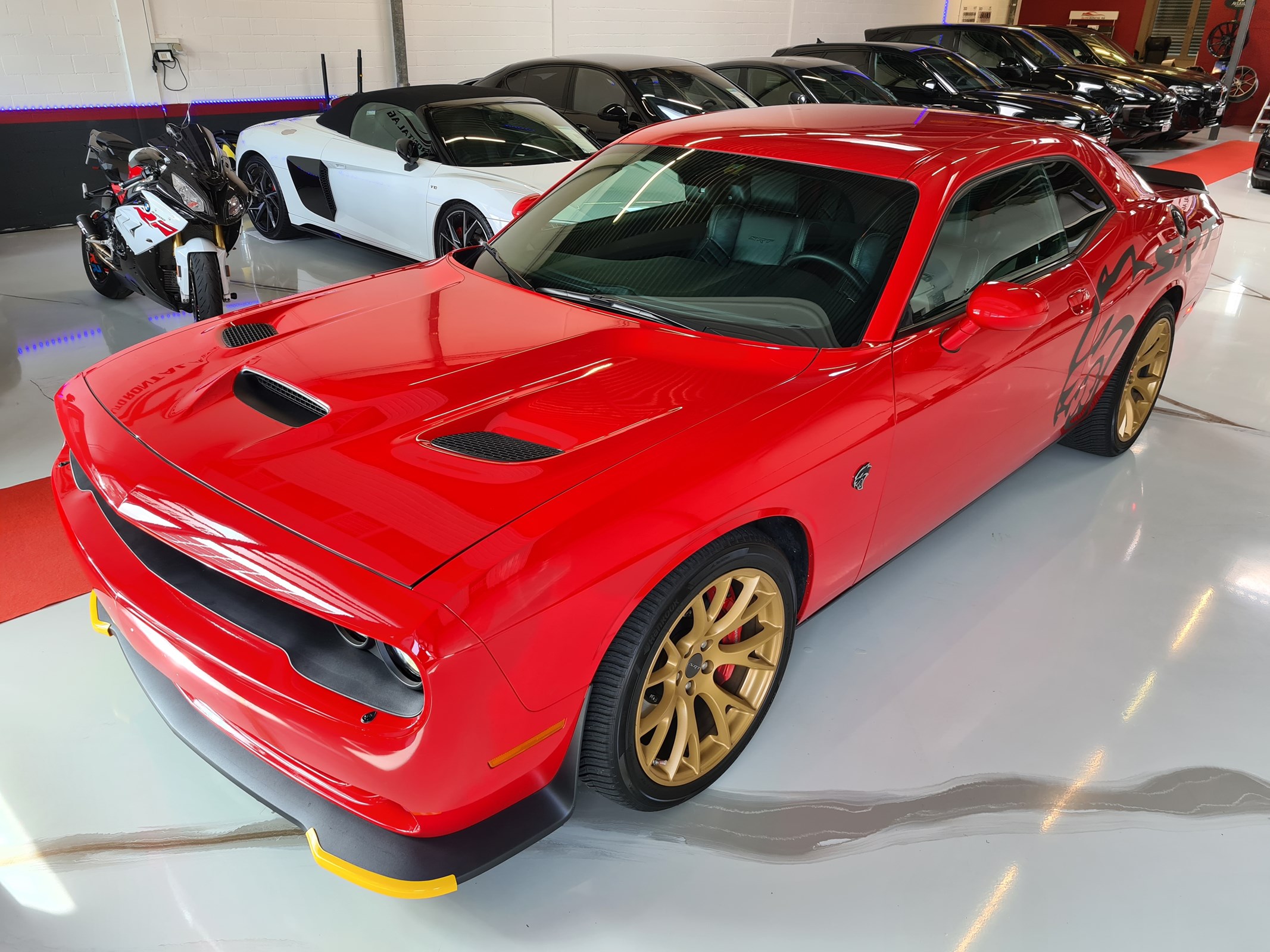 DODGE Challenger Hellcat 717PS